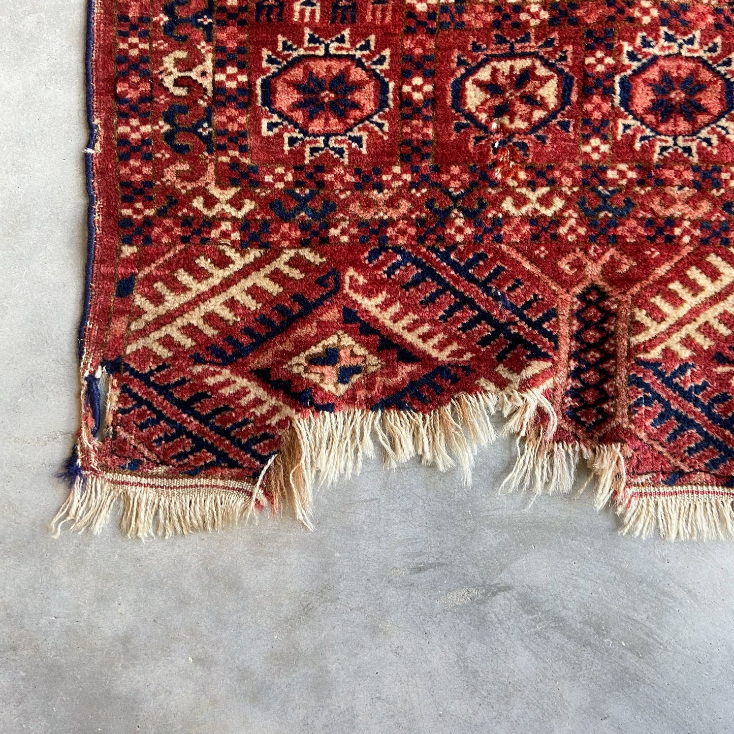 Antique Bokara Accent Rug #R1224 - 3'10" x 5'8"
