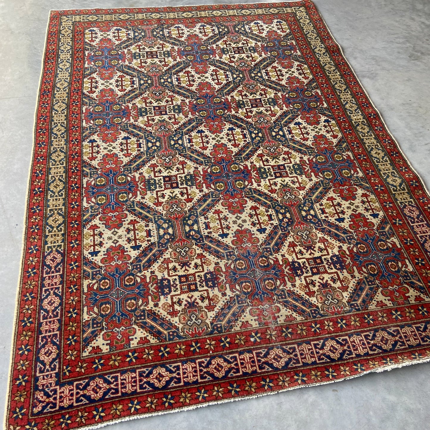 Vintage Russian Accent Rug #R1241 - 4'5" x 6'5"