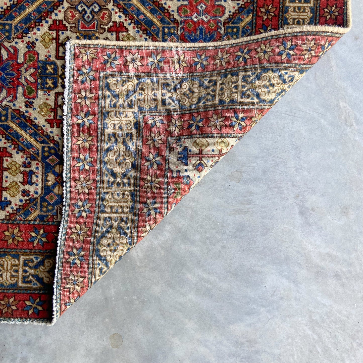 Vintage Russian Accent Rug #R1241 - 4'5" x 6'5"