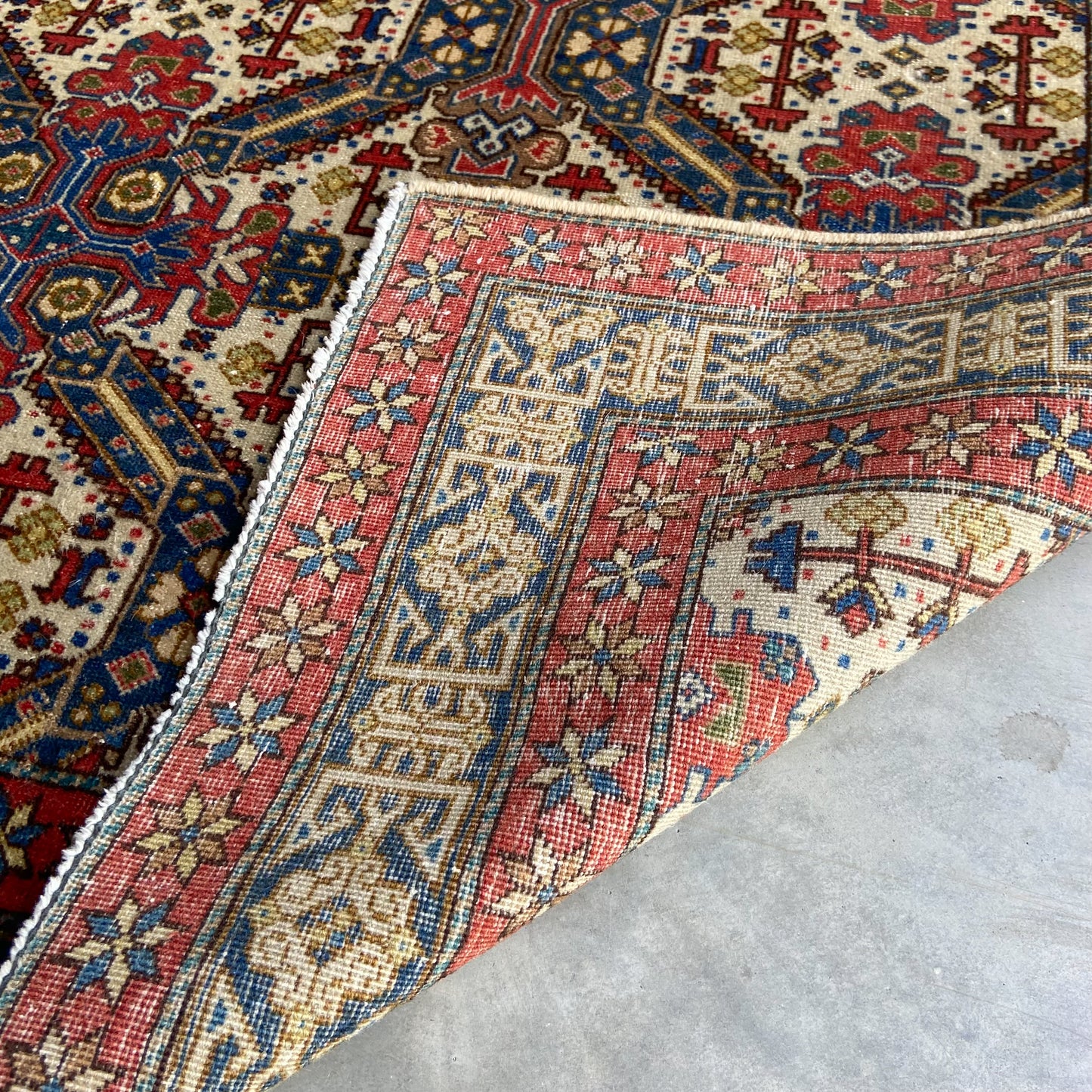 Vintage Russian Accent Rug #R1241 - 4'5" x 6'5"