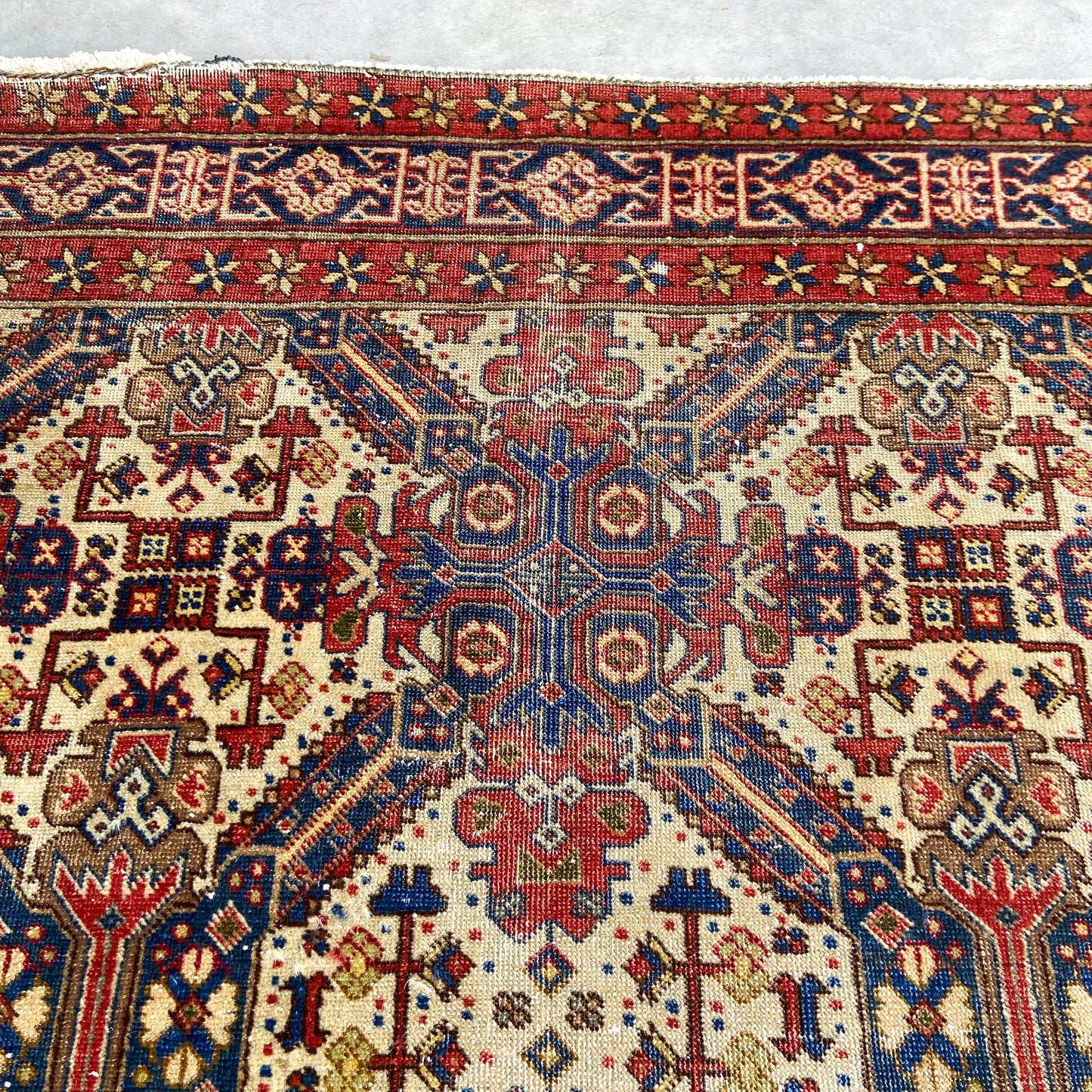 Vintage Russian Accent Rug #R1241 - 4'5" x 6'5"