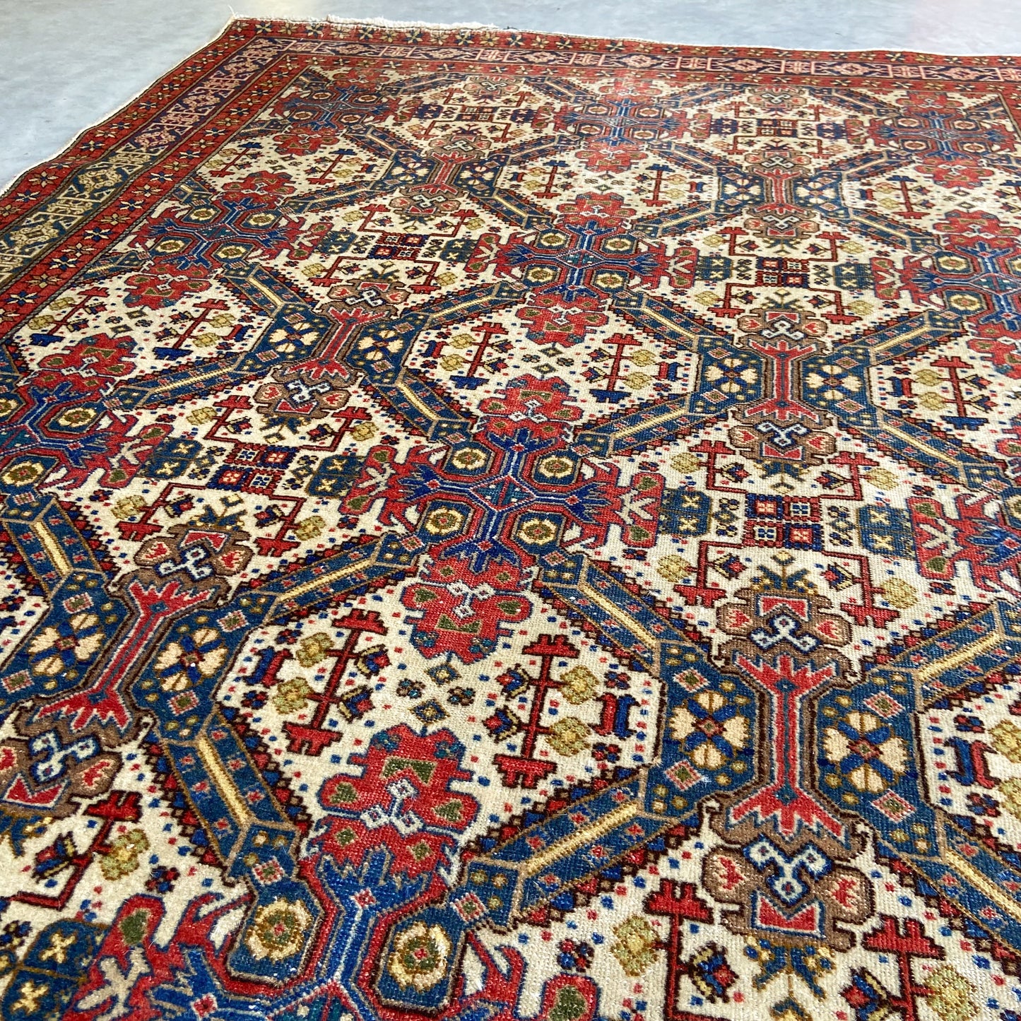 Vintage Russian Accent Rug #R1241 - 4'5" x 6'5"