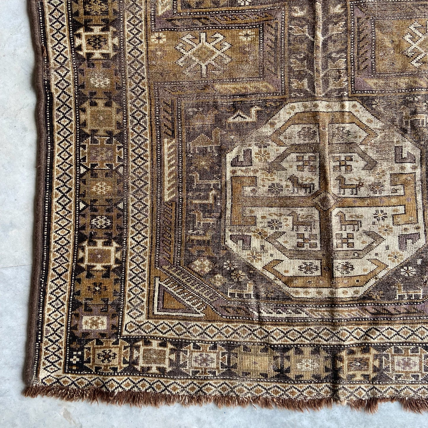 Antique Shirvan Accent Rug #R1252 - 3'7" x 5'4"