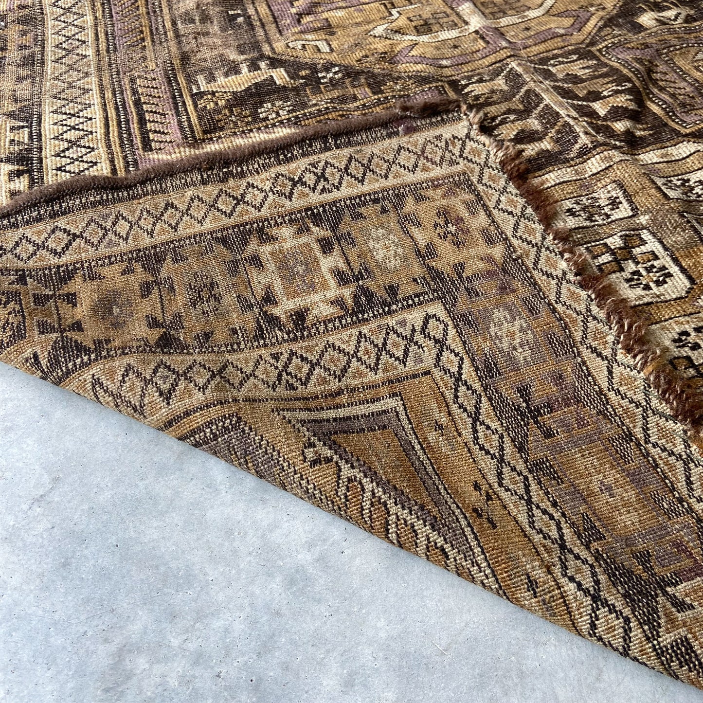 Antique Shirvan Accent Rug #R1252 - 3'7" x 5'4"