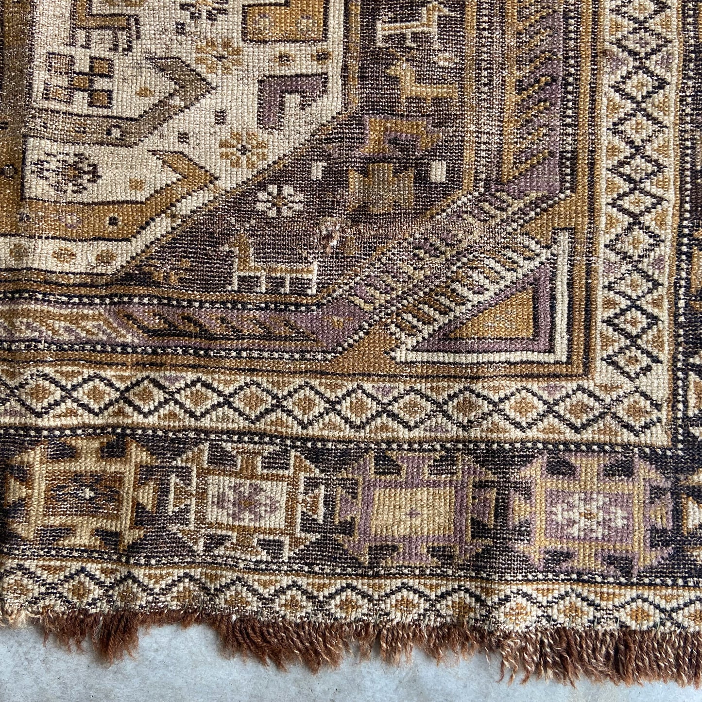 Antique Shirvan Accent Rug #R1252 - 3'7" x 5'4"
