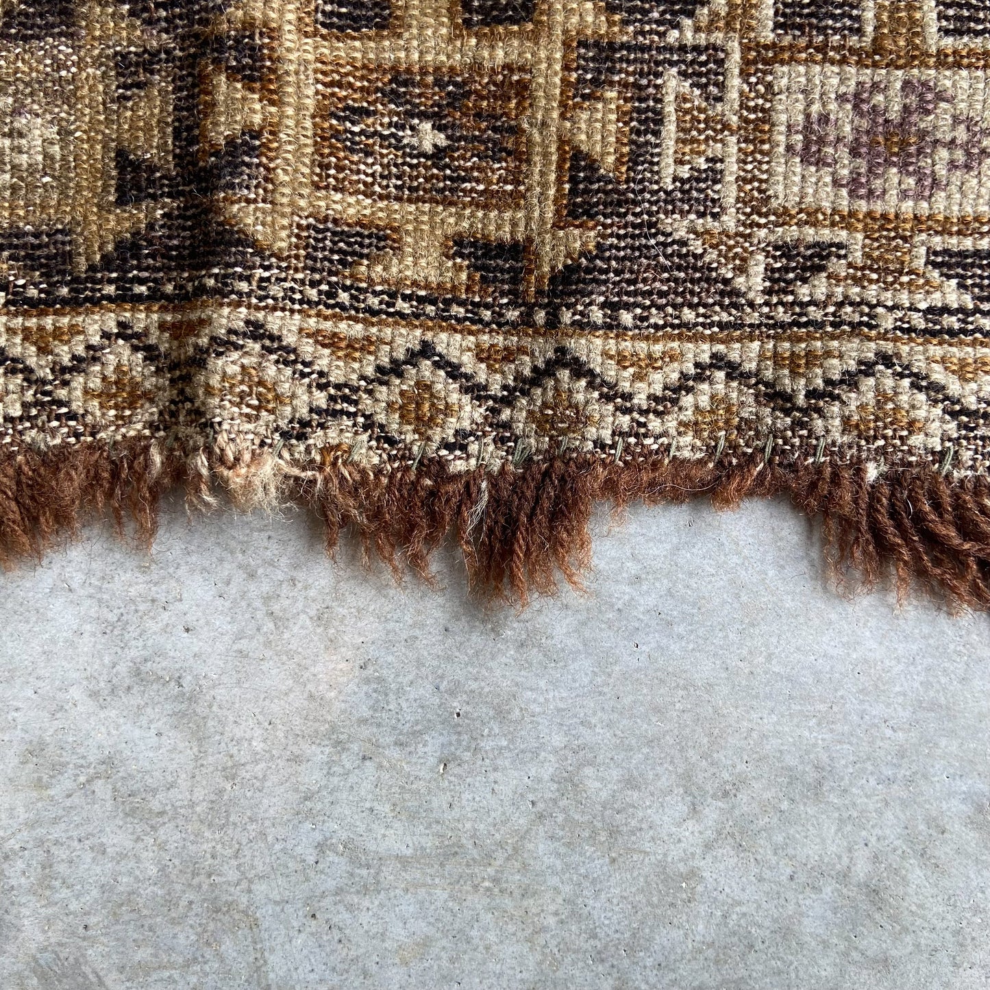 Antique Shirvan Accent Rug #R1252 - 3'7" x 5'4"