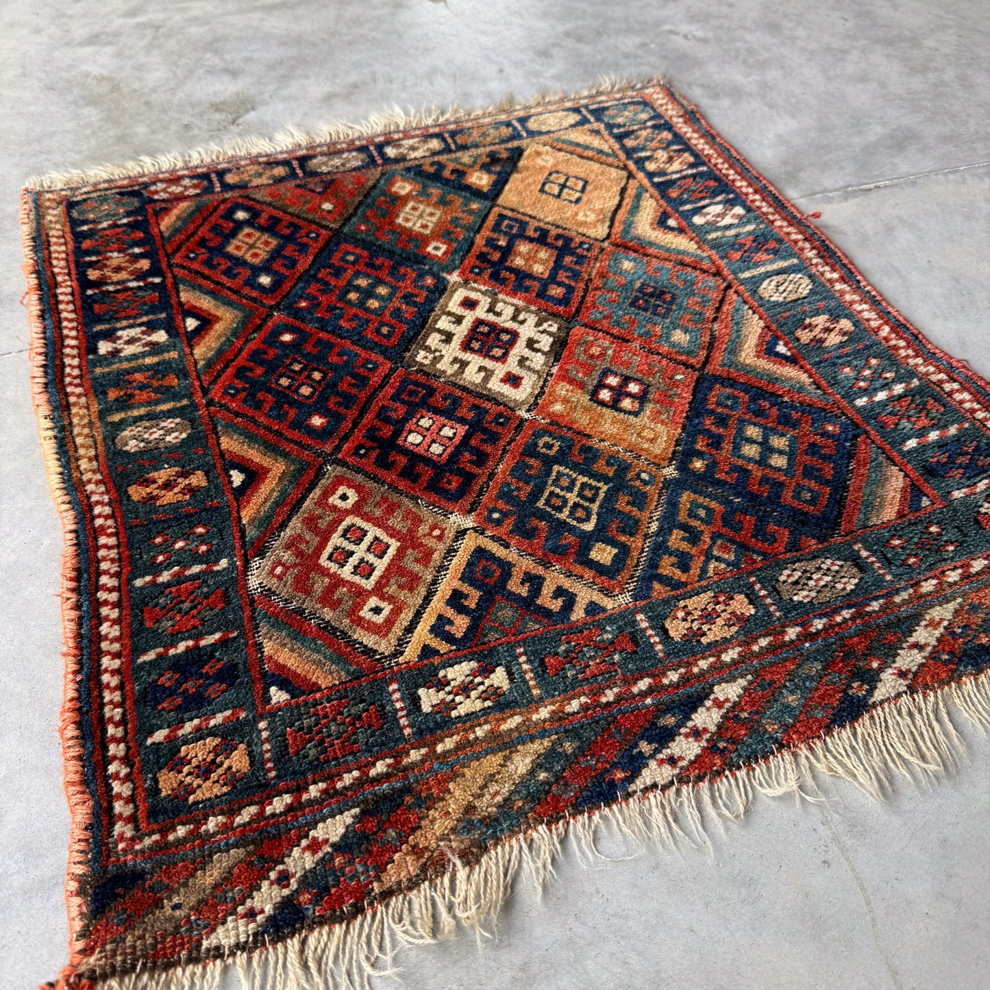 Antique Kurdish Bag Face #R1288 - 1'11" x 2'