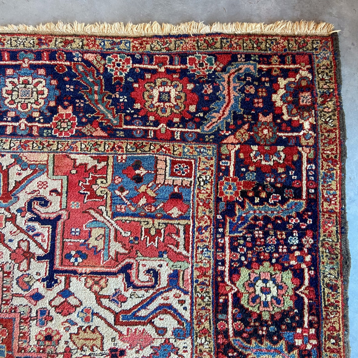 Antique Heriz Area Rug #R1025 - 8'11" x 12'8"