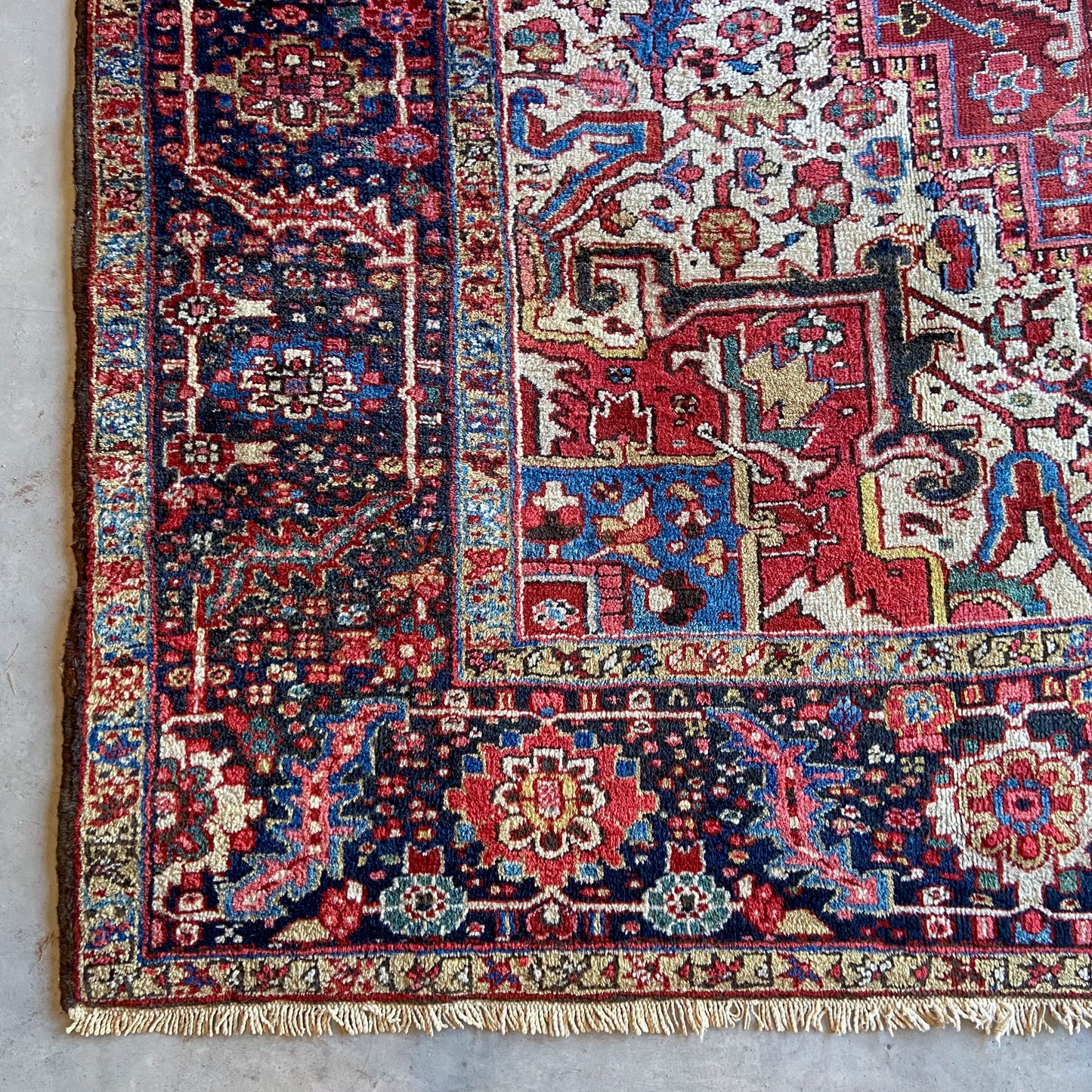 Antique Heriz Area Rug #R1025 - 8'11" x 12'8"