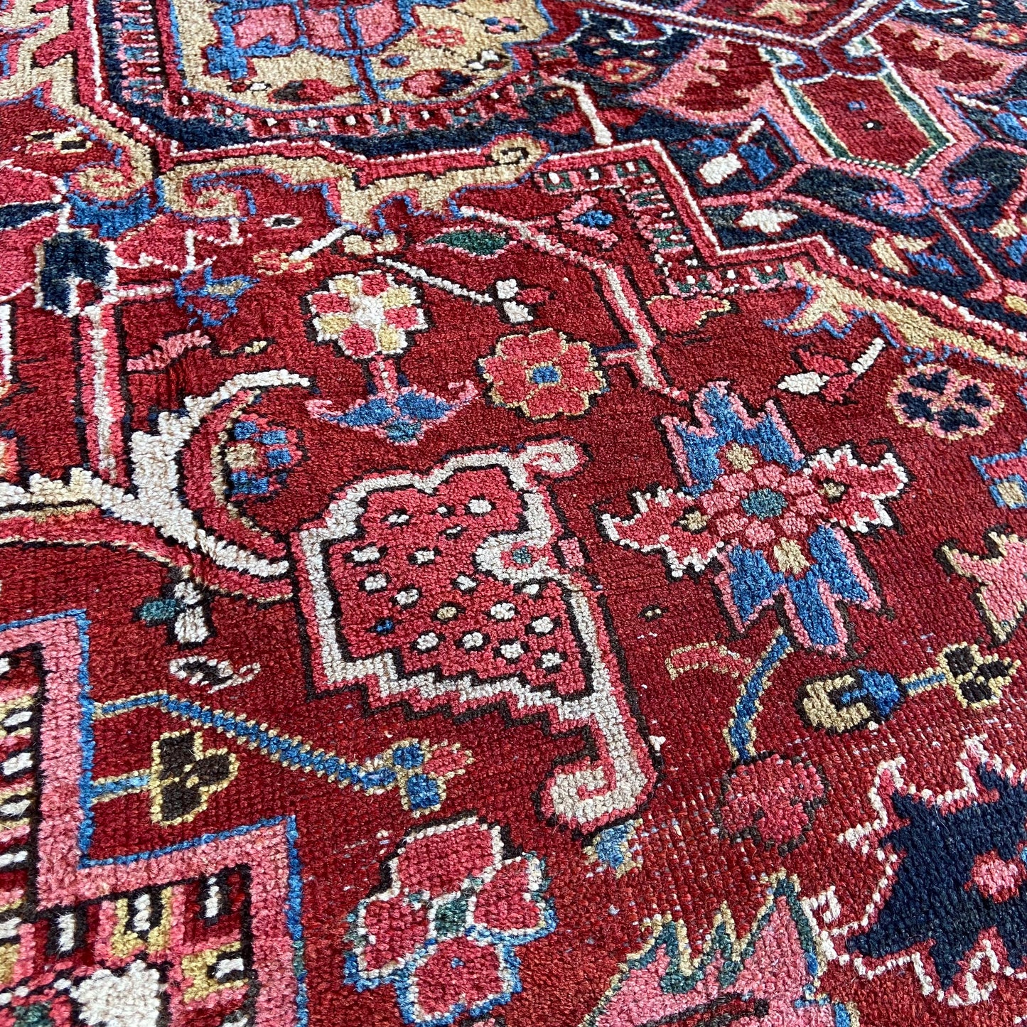 Antique Heriz Area Rug #R1025 - 8'11" x 12'8"