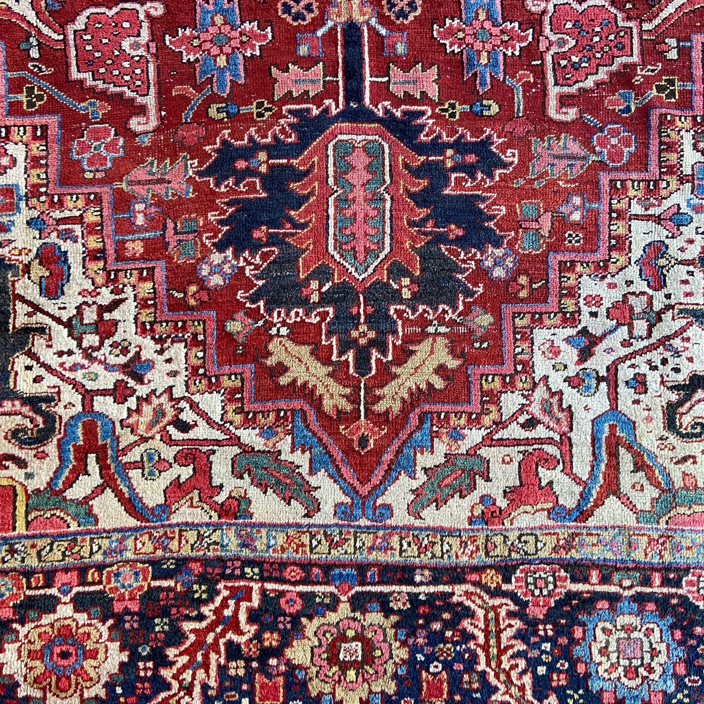 Antique Heriz Area Rug #R1025 - 8'11" x 12'8"