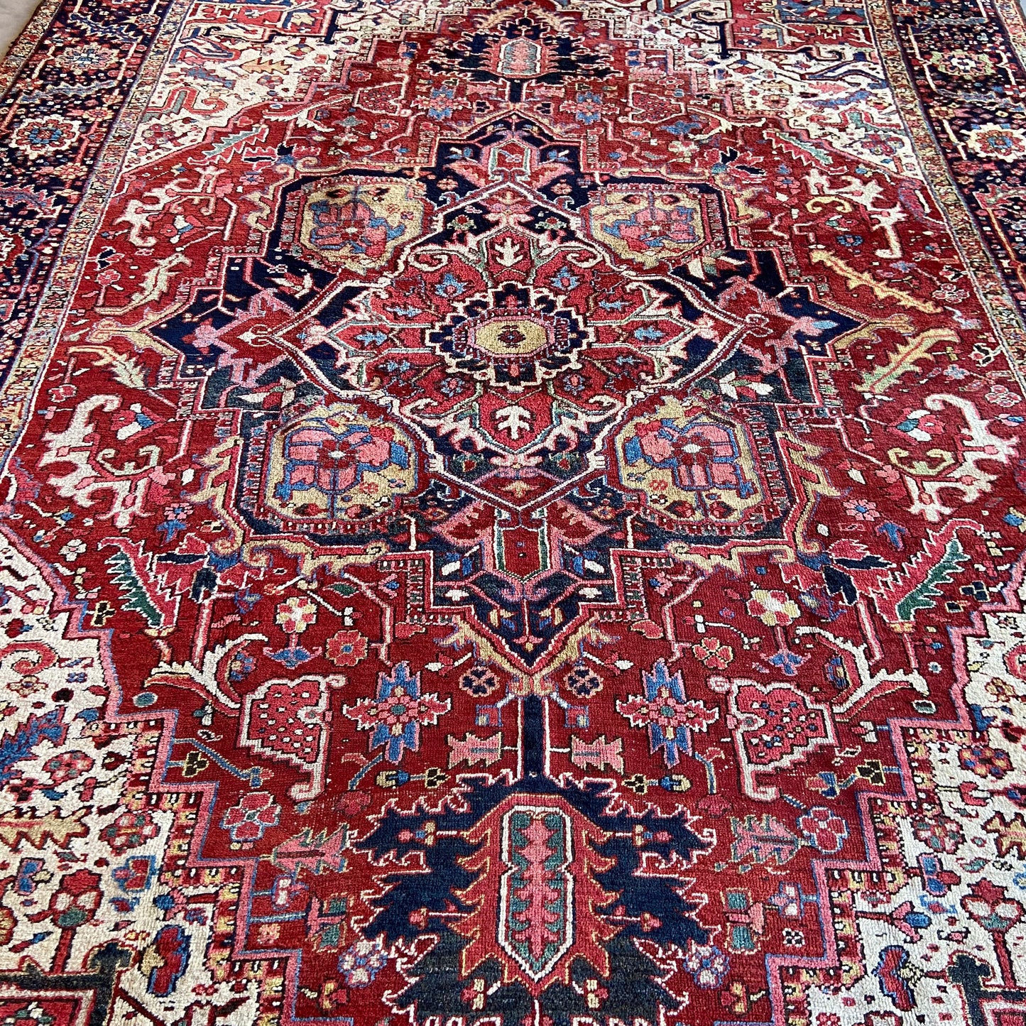 Antique Heriz Area Rug #R1025 - 8'11" x 12'8"