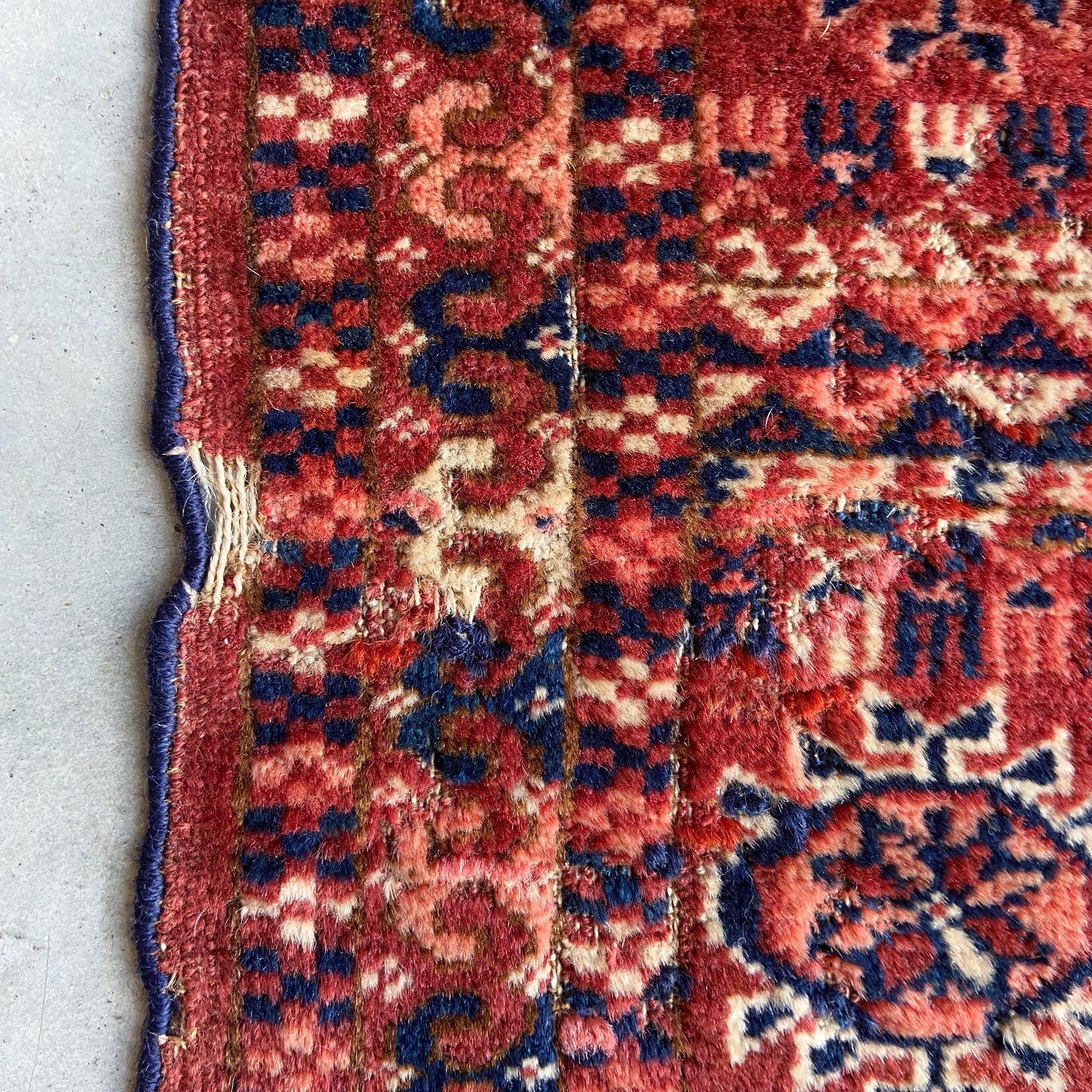 Antique Bokara Accent Rug #R1224 - 3'10" x 5'8"