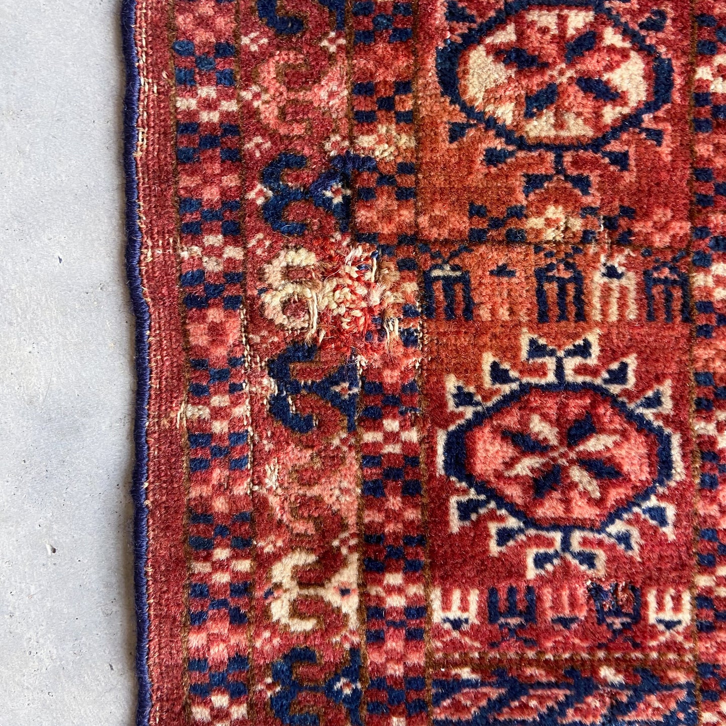 Antique Bokara Accent Rug #R1224 - 3'10" x 5'8"
