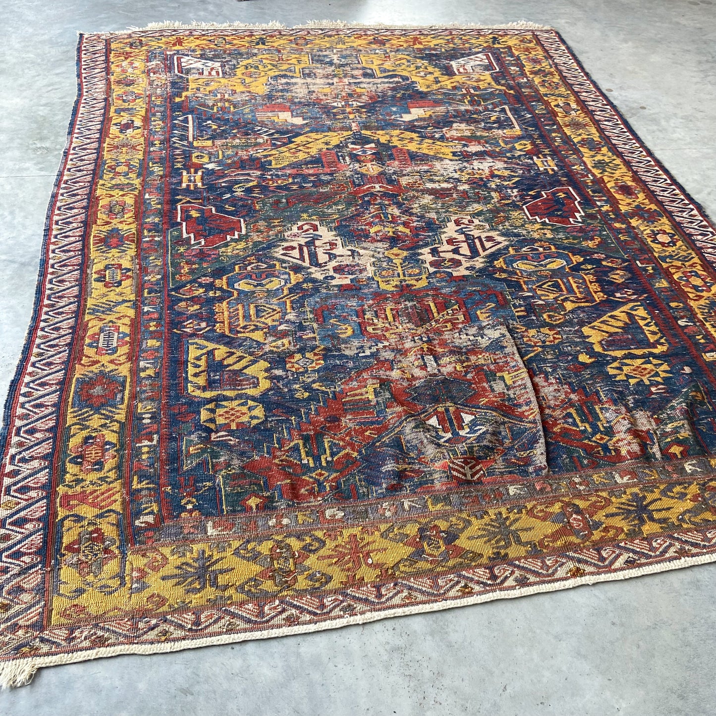 Antique Dragon Soumac Area Rug #R1114 - 5'8" x 7'6"