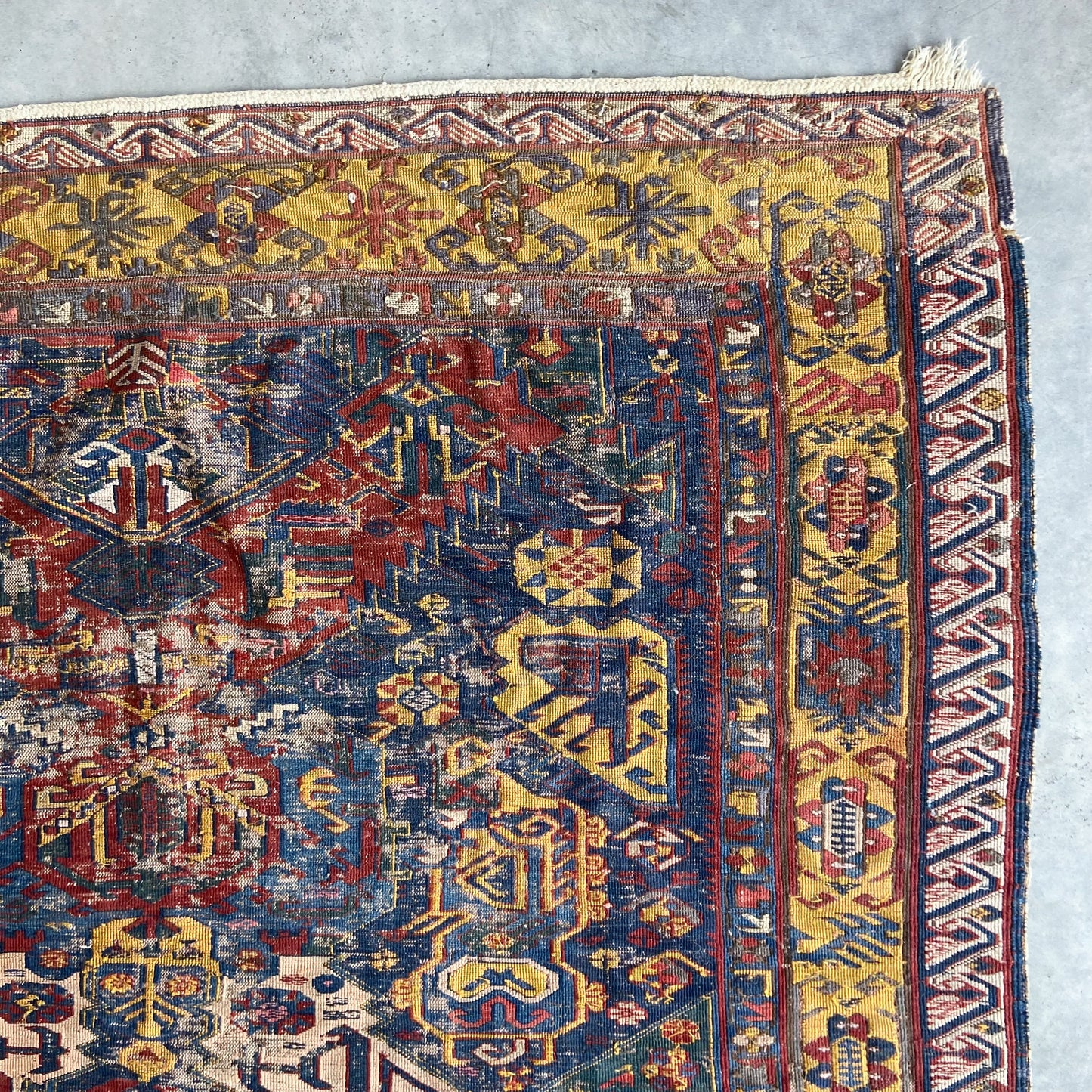 Antique Dragon Soumac Area Rug #R1114 - 5'8" x 7'6"