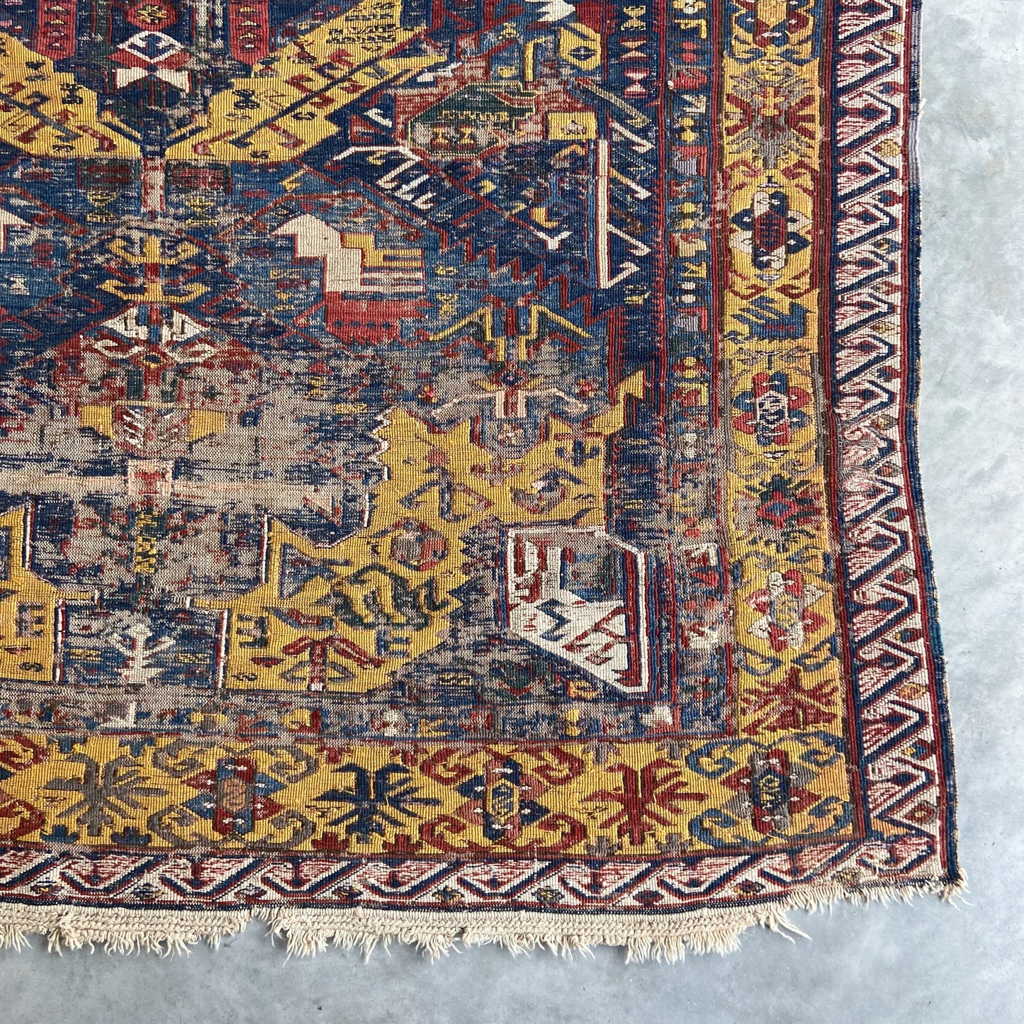 Antique Dragon Soumac Area Rug #R1114 - 5'8" x 7'6"