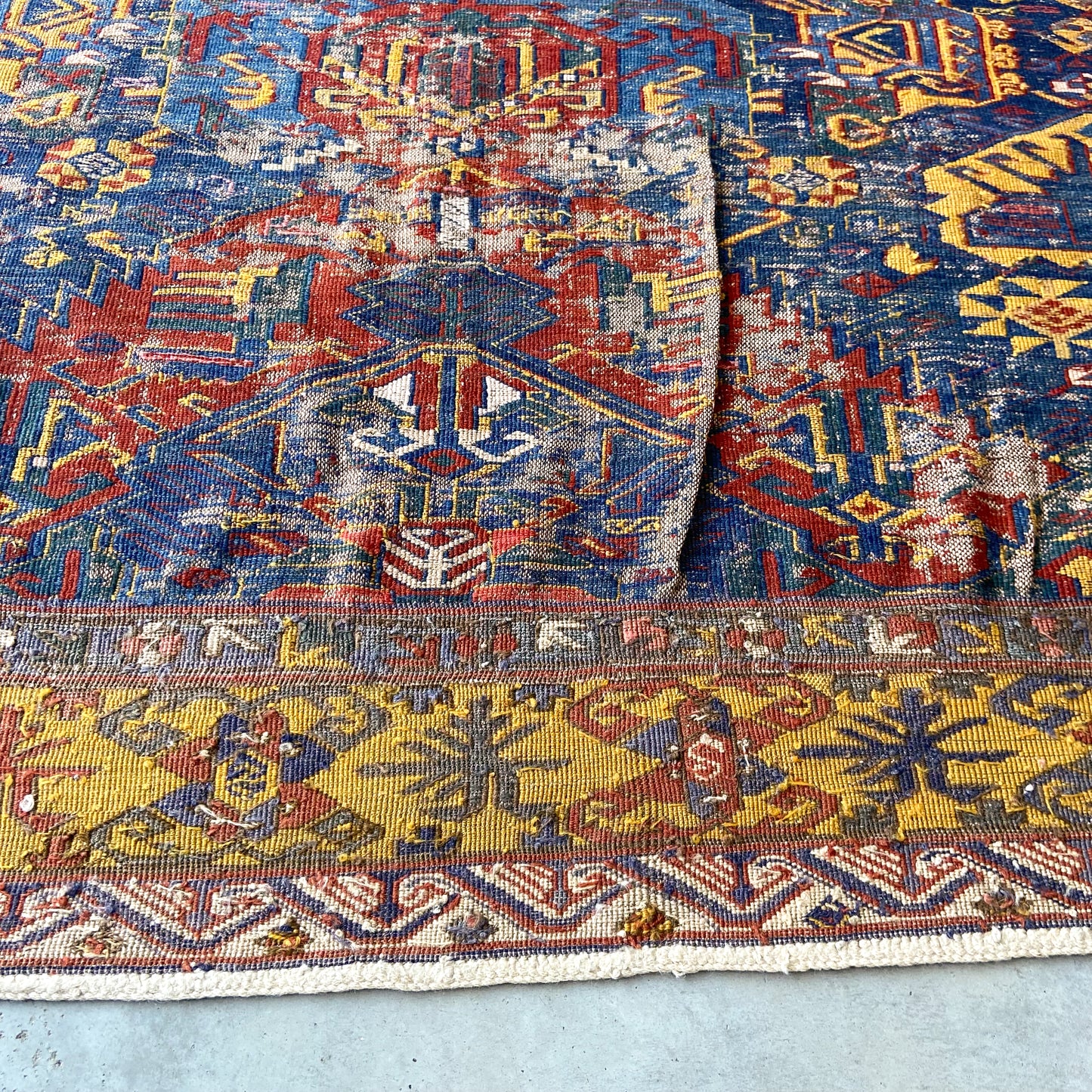 Antique Dragon Soumac Area Rug #R1114 - 5'8" x 7'6"