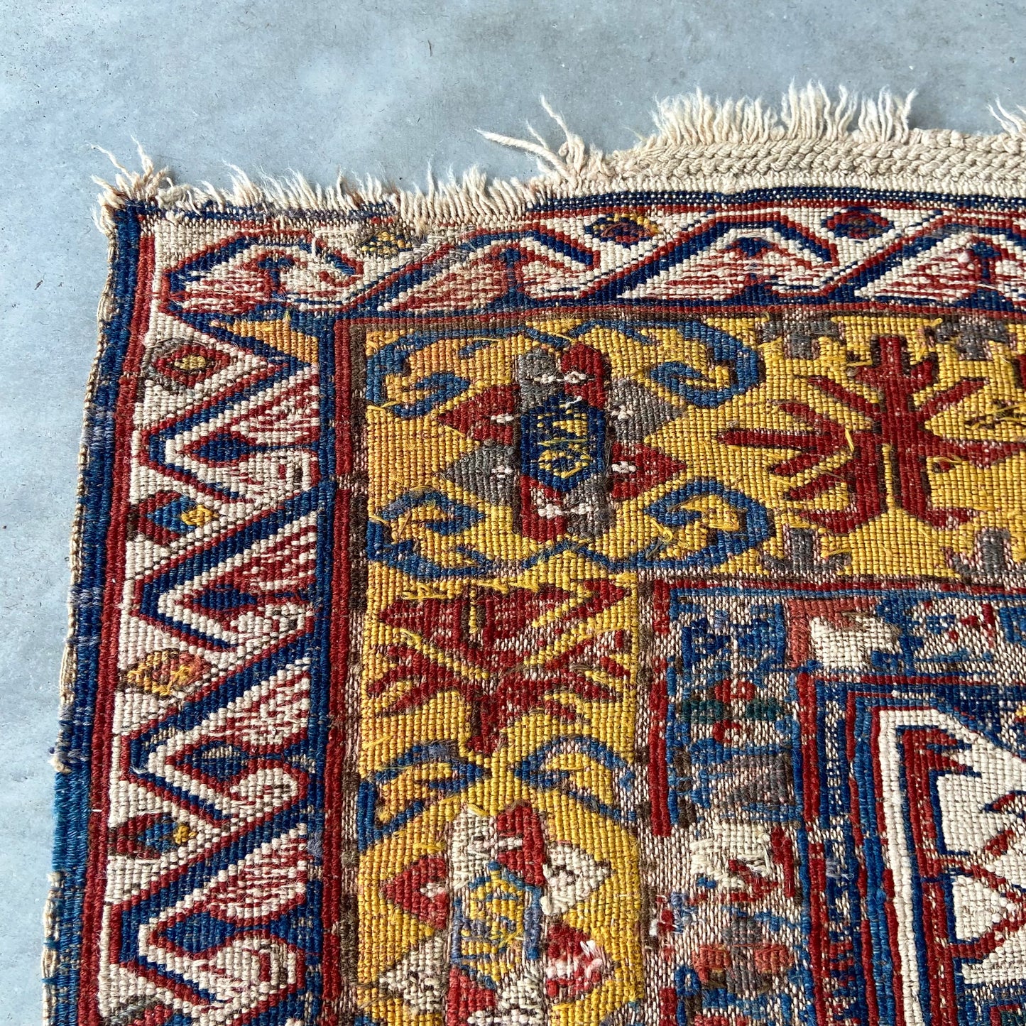 Antique Dragon Soumac Area Rug #R1114 - 5'8" x 7'6"