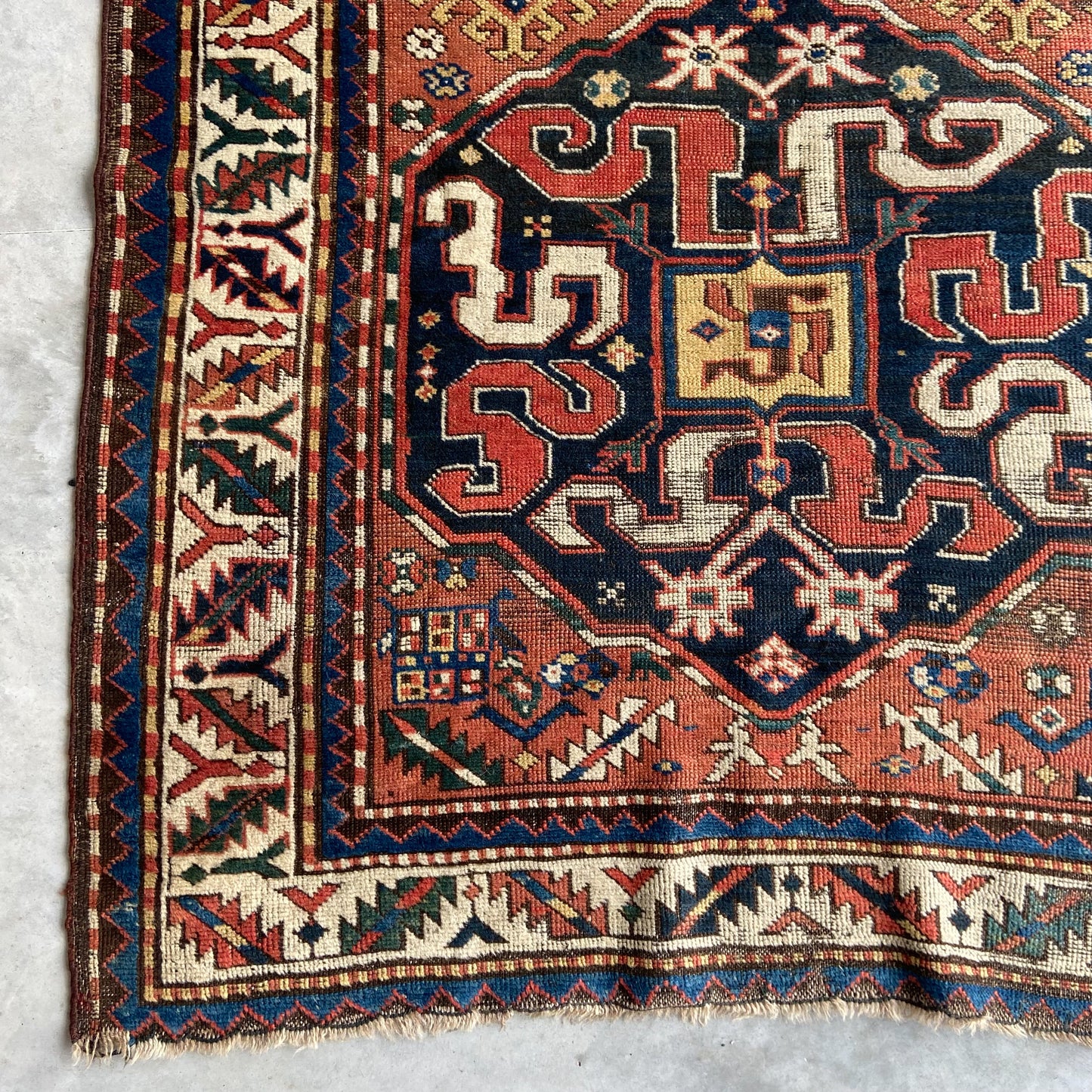 Antique Cloudband Kazak Runner #R1120 - 4' x 8'