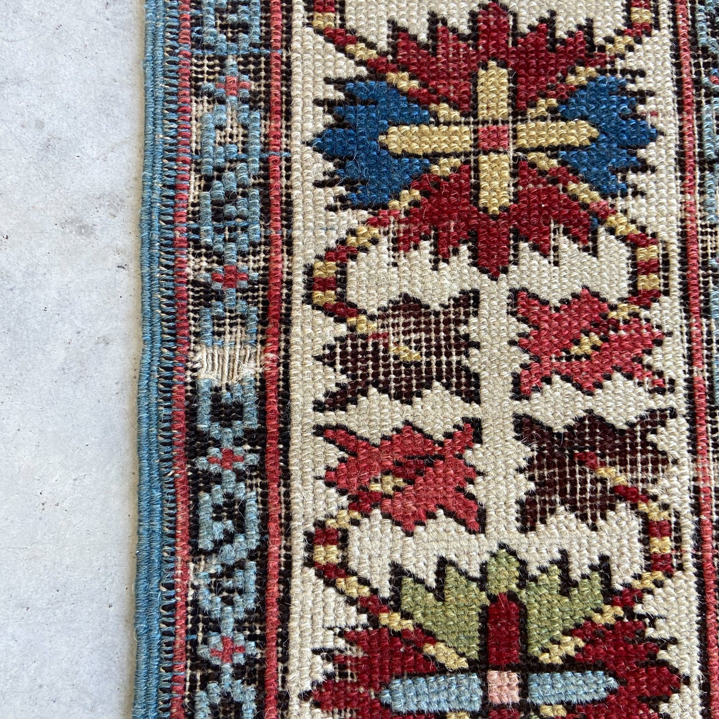 Antique Kuba Accent Rug #R1142 - 3'6" x 5'2"