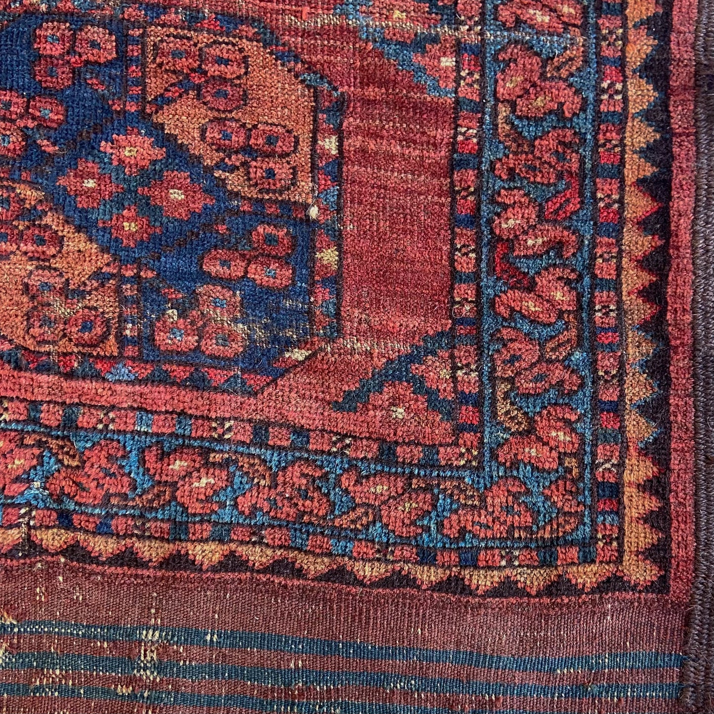 Antique Ersari Accent Rug #R1147 - 3'11" x 5'4"