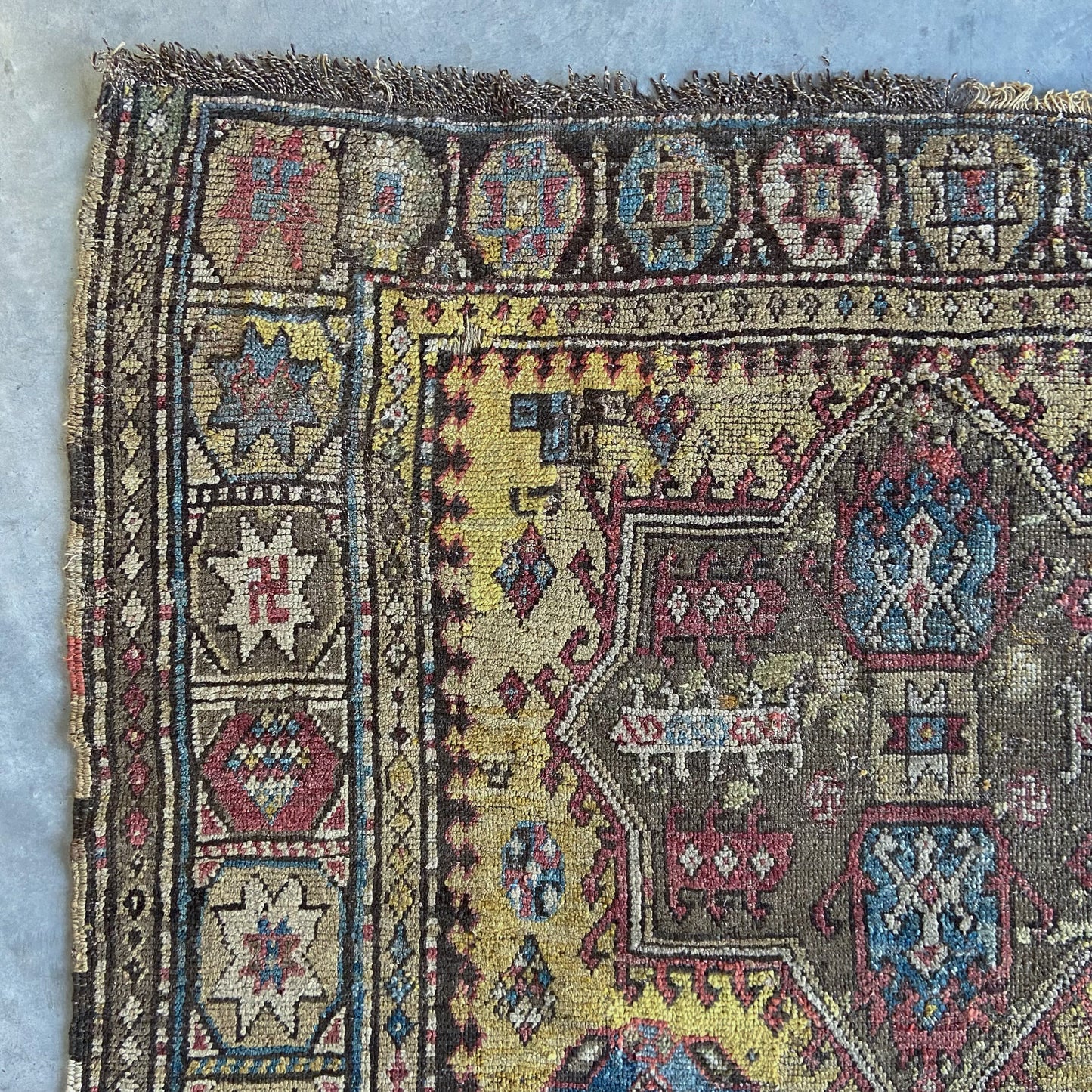 Early Antique Kazak Area Rug #R1151 - 5'7" x 9'9"