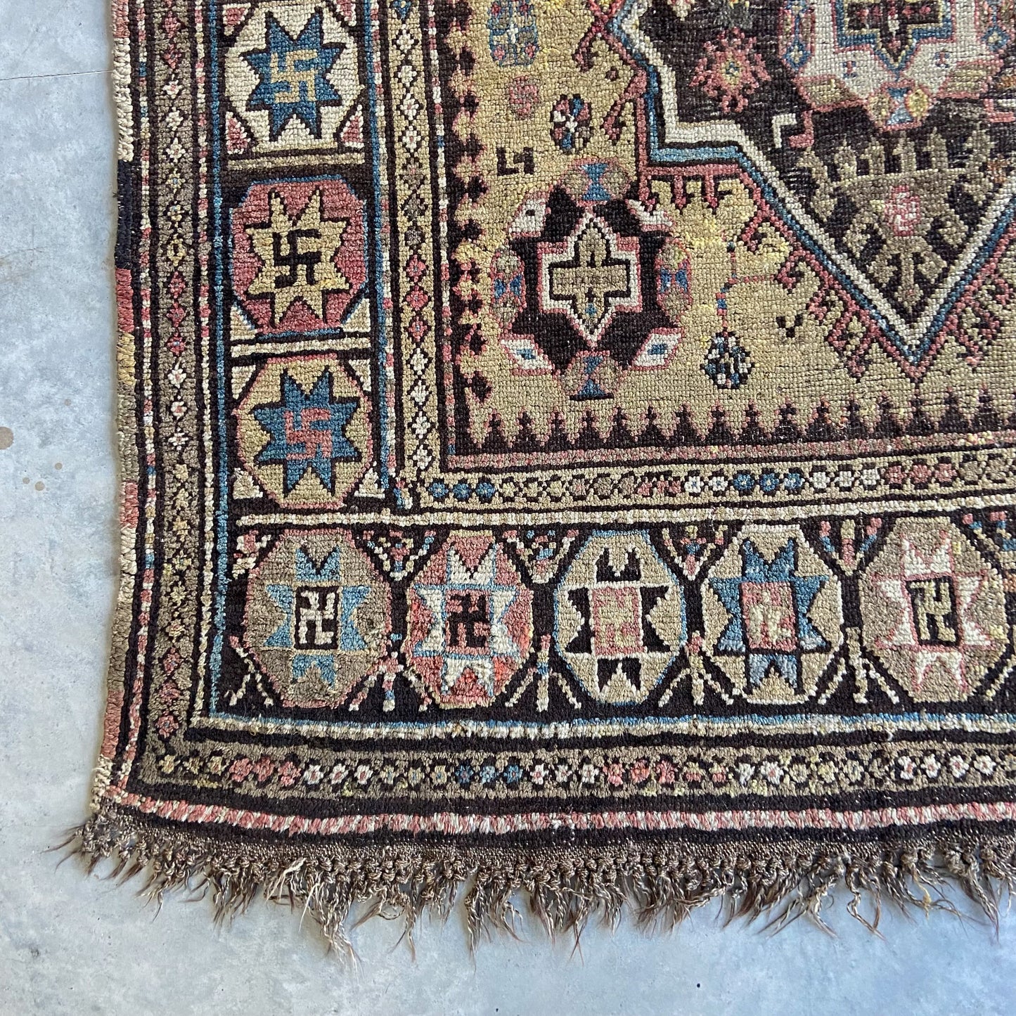 Early Antique Kazak Area Rug #R1151 - 5'7" x 9'9"