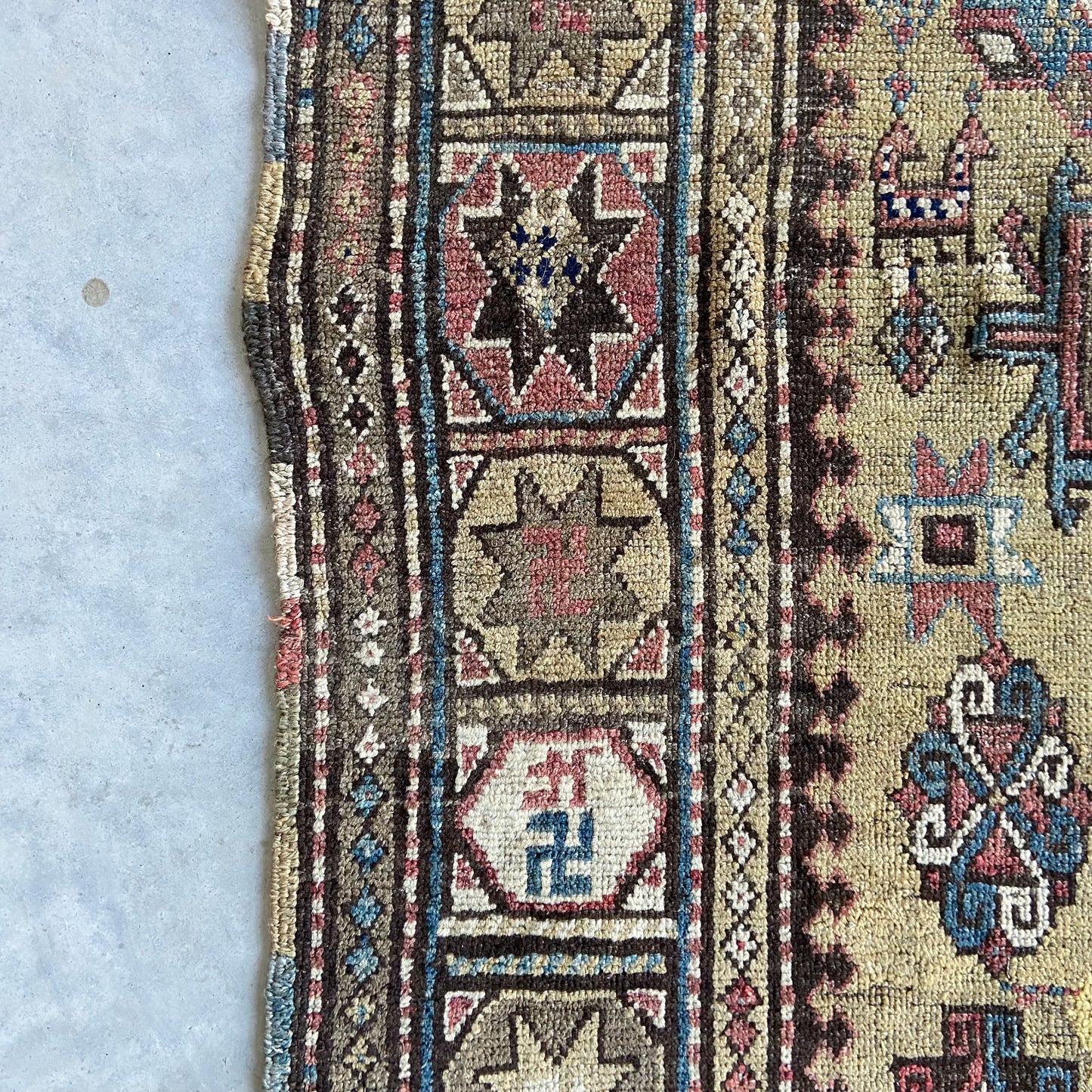 Early Antique Kazak Area Rug #R1151 - 5'7" x 9'9"