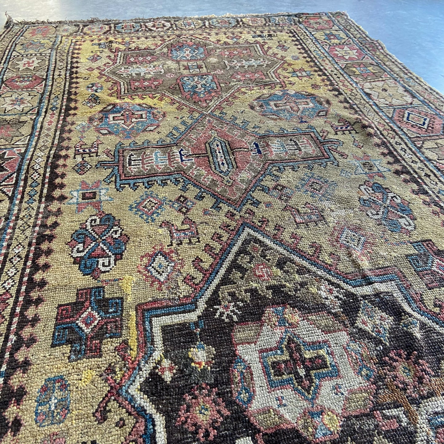 Early Antique Kazak Area Rug #R1151 - 5'7" x 9'9"