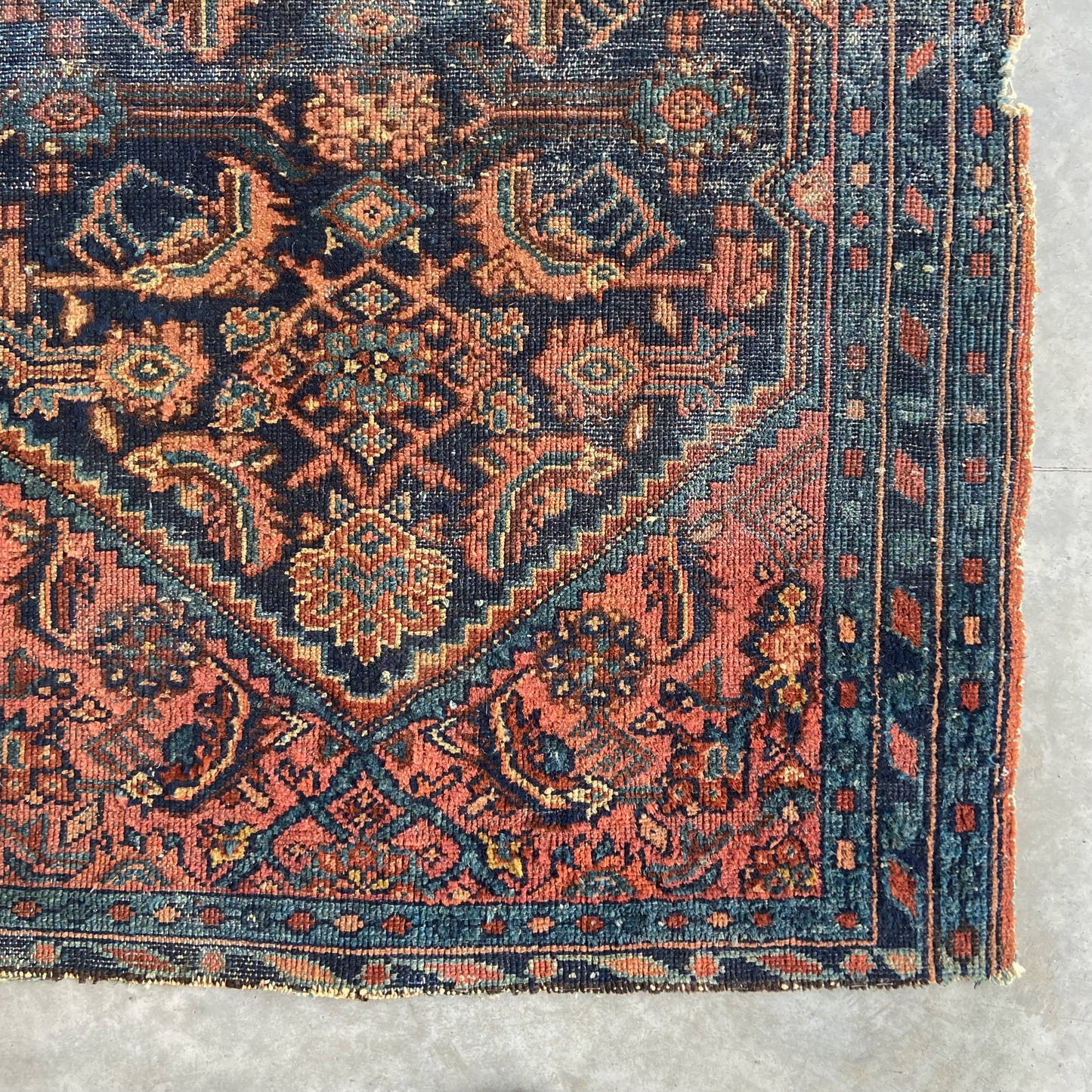 Antique Lilihan Accent Rug #R1095 - 2'9" x 3'7"