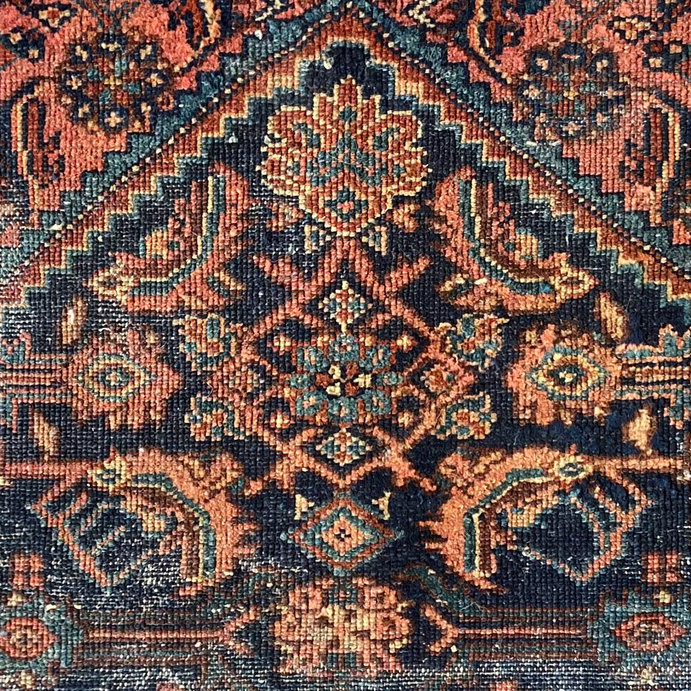 Antique Lilihan Accent Rug #R1095 - 2'9" x 3'7"