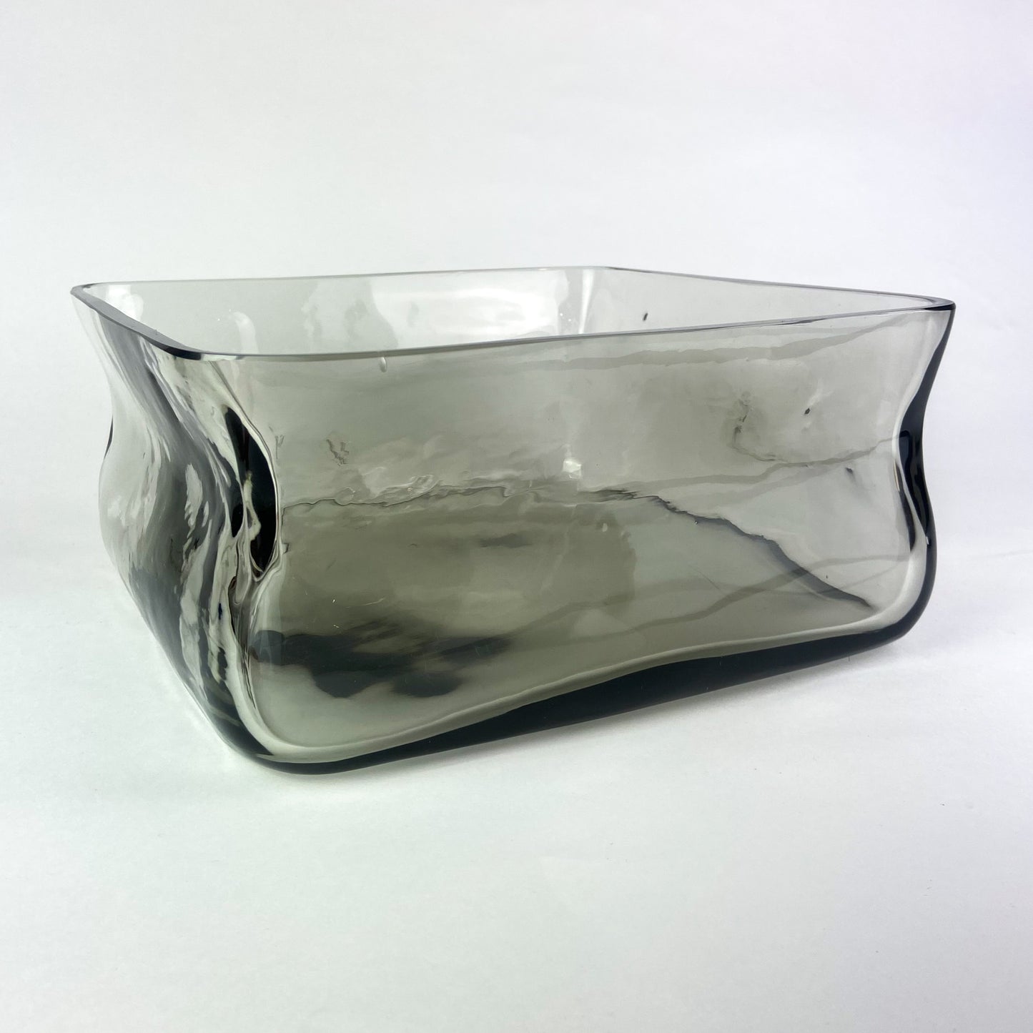 Large Murano Smoke Glass Bowl/Centerpiece #O663