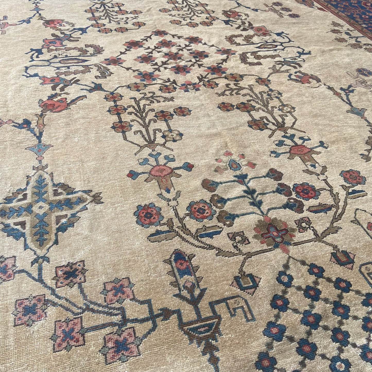 Antique Mahal Oversized Area Rug #R934 - 10'9" x 13'7"