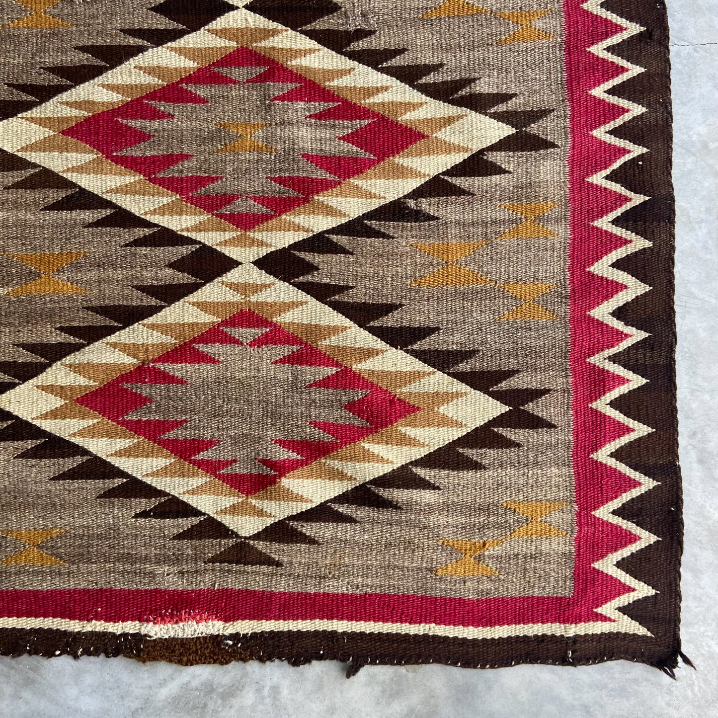 Antique Navajo Accent Rug #R1239 - 3'2" x 5'1"