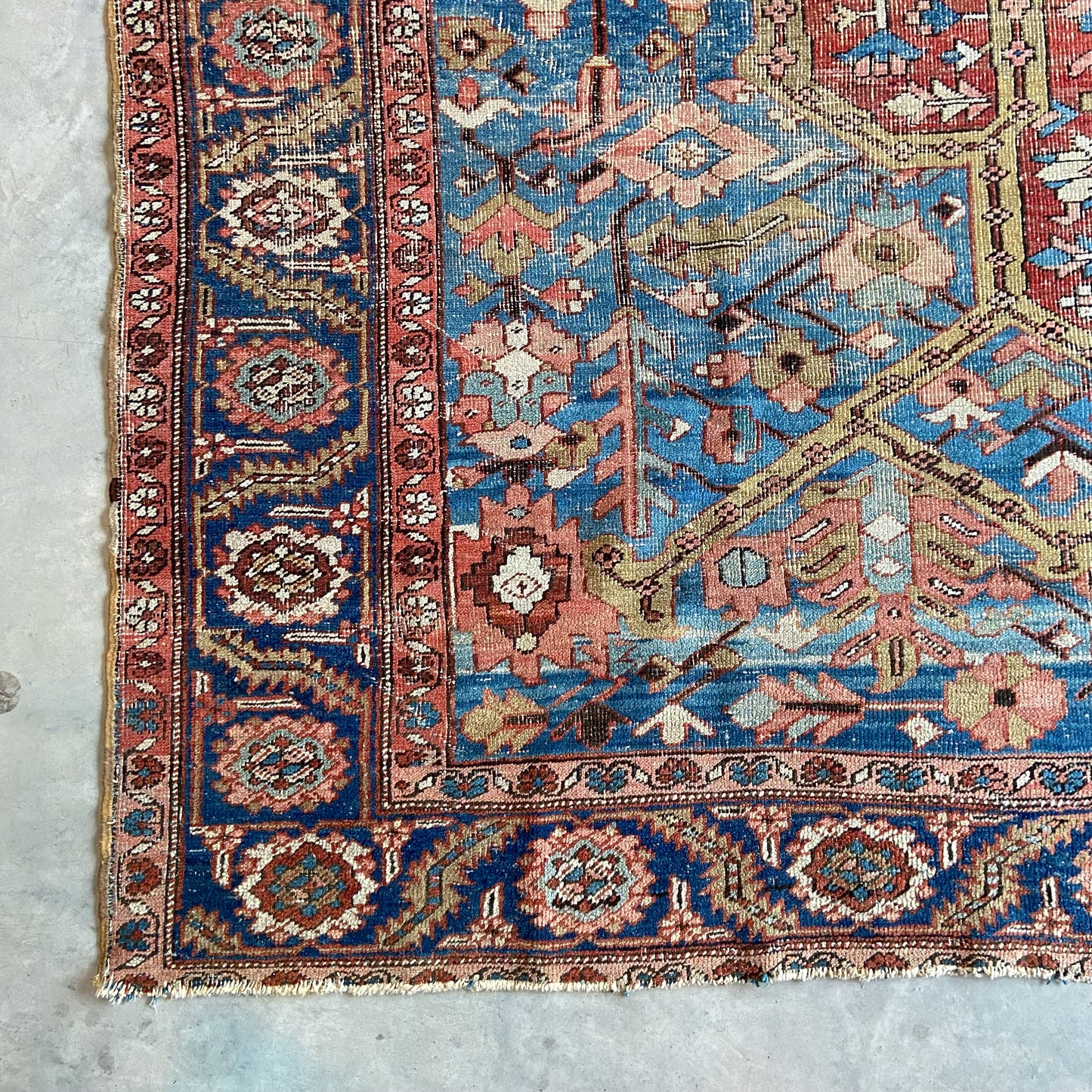 Antique Heriz Area Rug #R844 - 9'9" x 12'2"