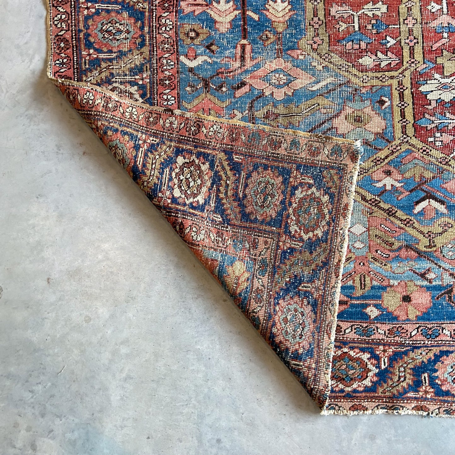 Antique Heriz Area Rug #R844 - 9'9" x 12'2"