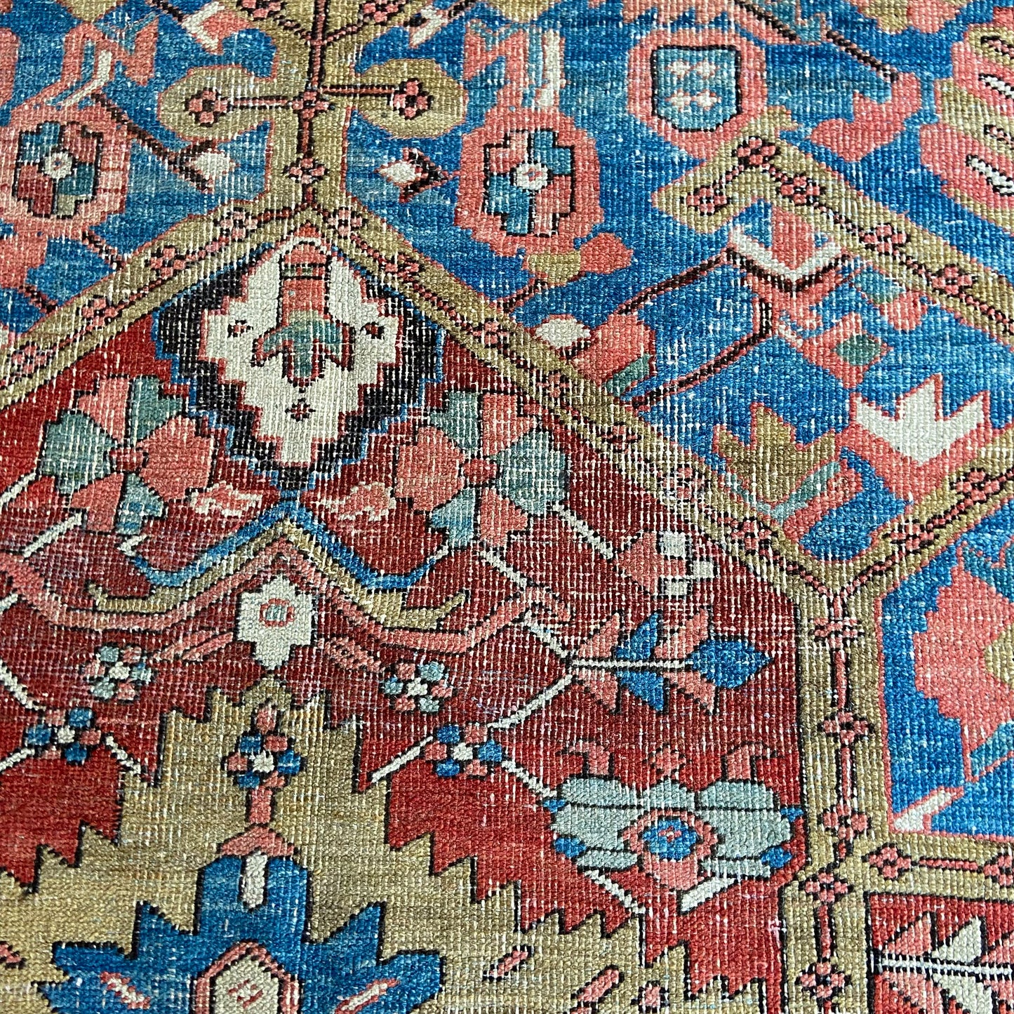 Antique Heriz Area Rug #R844 - 9'9" x 12'2"