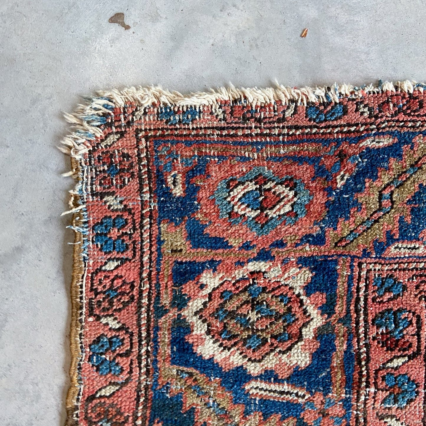 Antique Heriz Area Rug #R844 - 9'9" x 12'2"