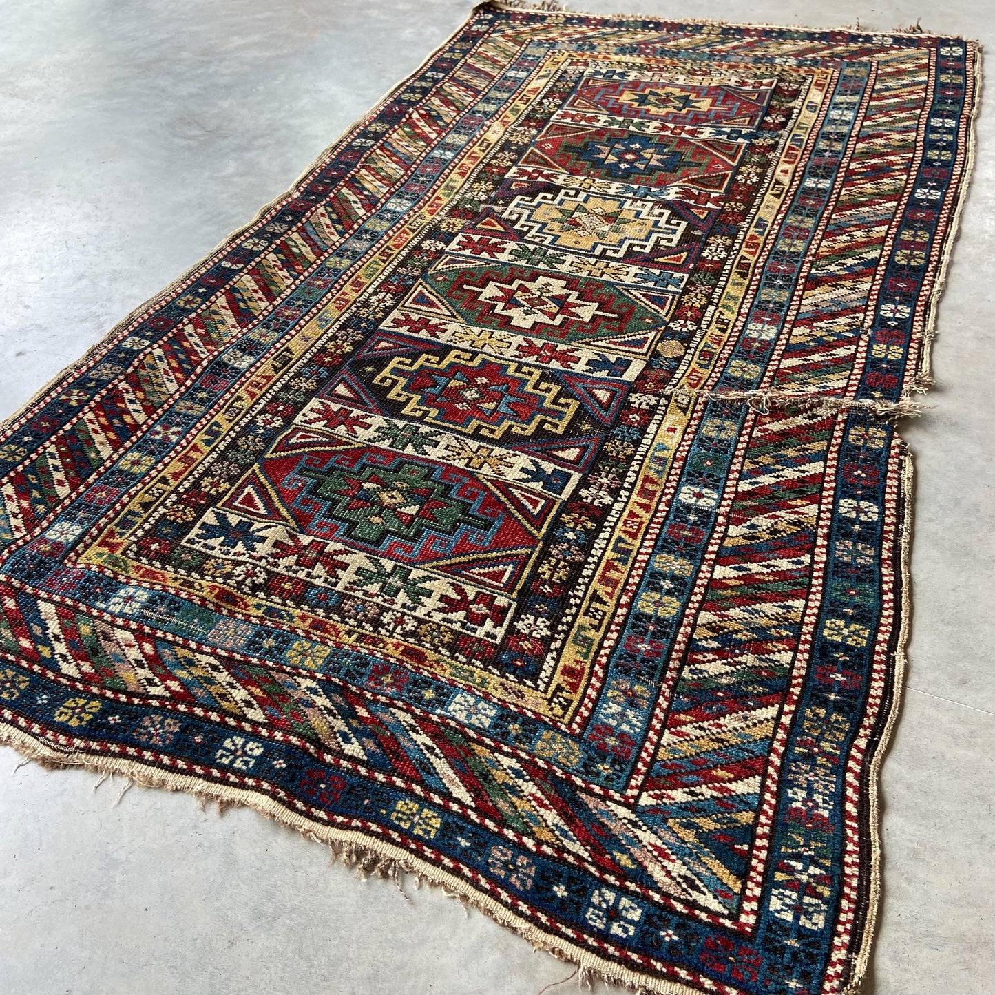 Antique Shirvan Accent Rug #R889 - 3'2" x 5'3"