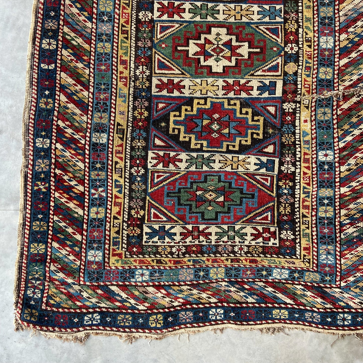 Antique Shirvan Accent Rug #R889 - 3'2" x 5'3"