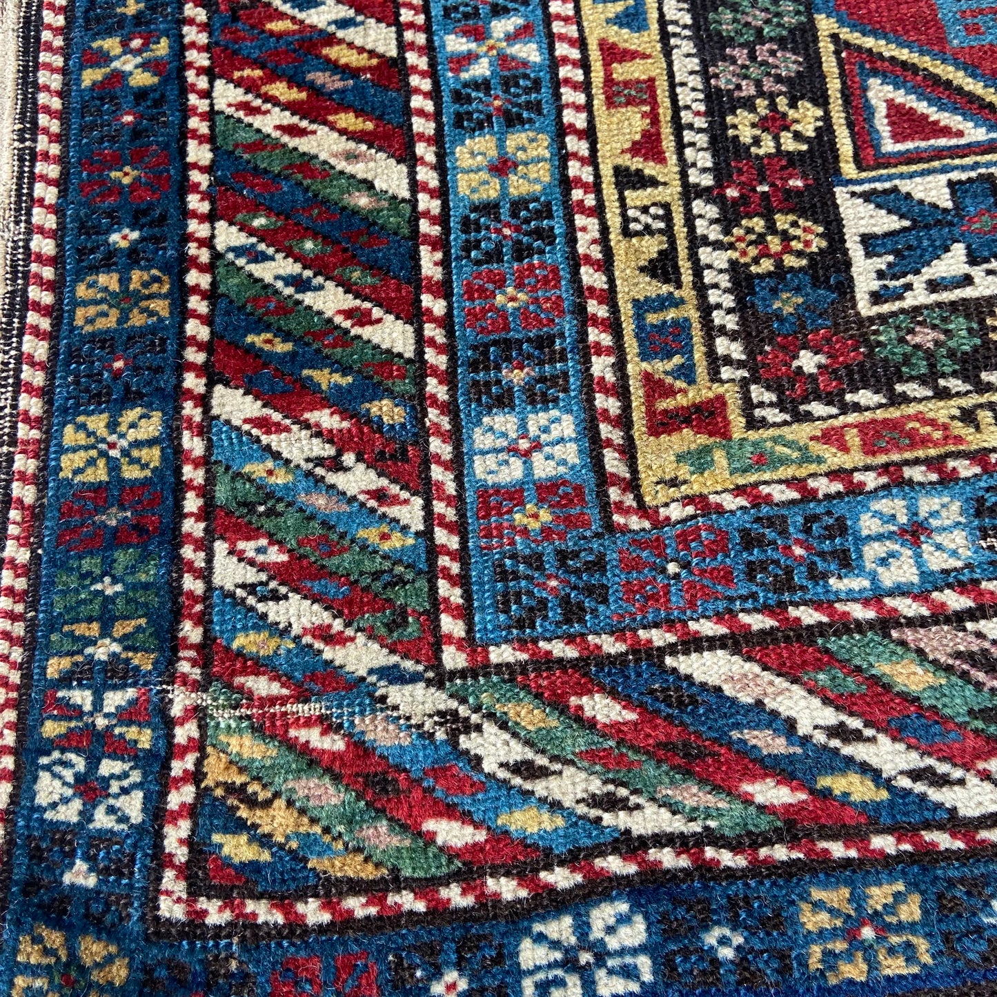 Antique Shirvan Accent Rug #R889 - 3'2" x 5'3"