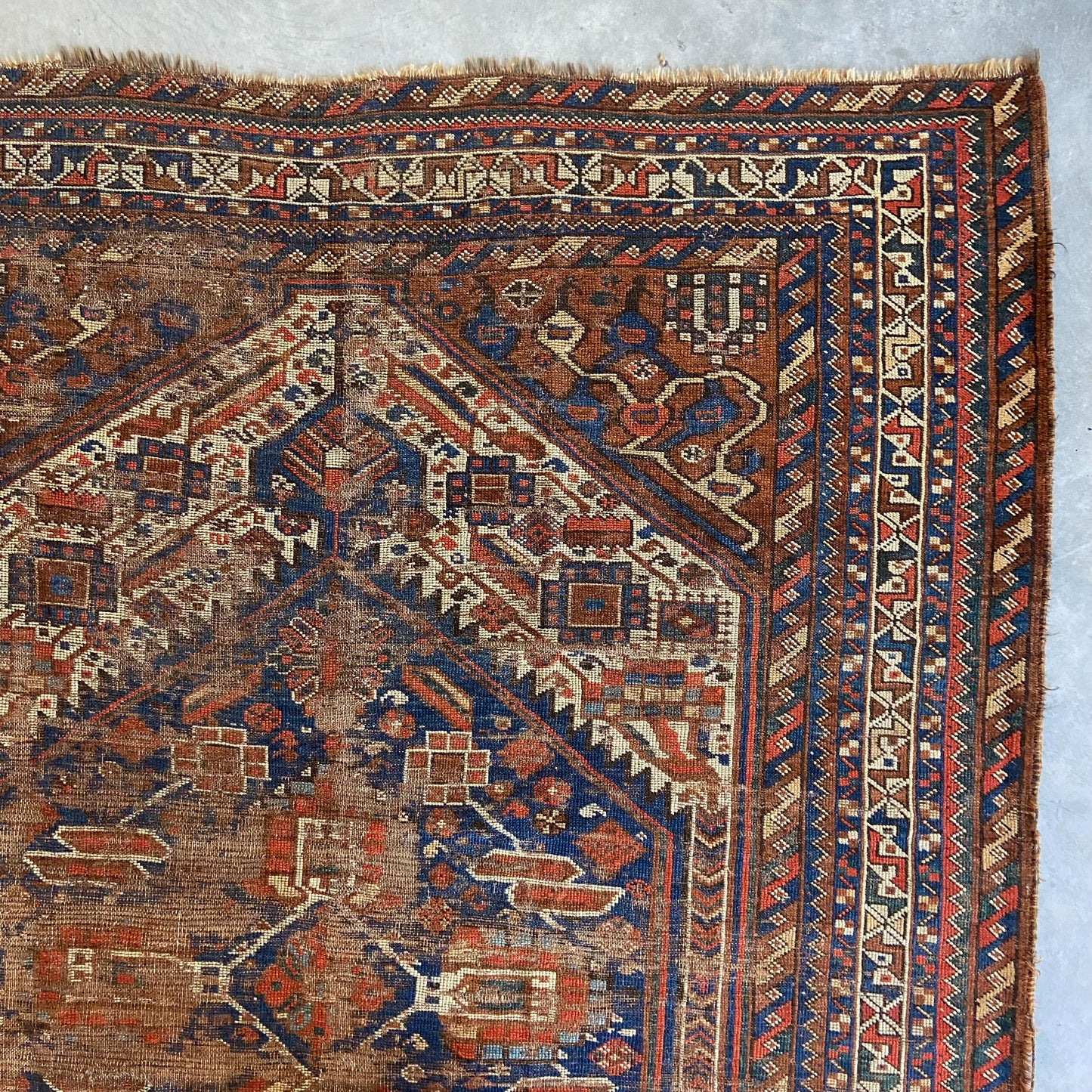 Antique Kamseh Accent Rug #R1026 - 5'5" x 6'10"