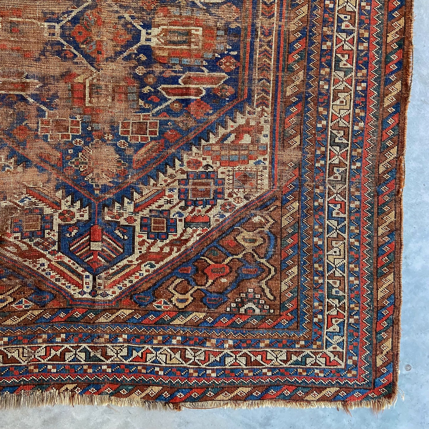 Antique Kamseh Accent Rug #R1026 - 5'5" x 6'10"