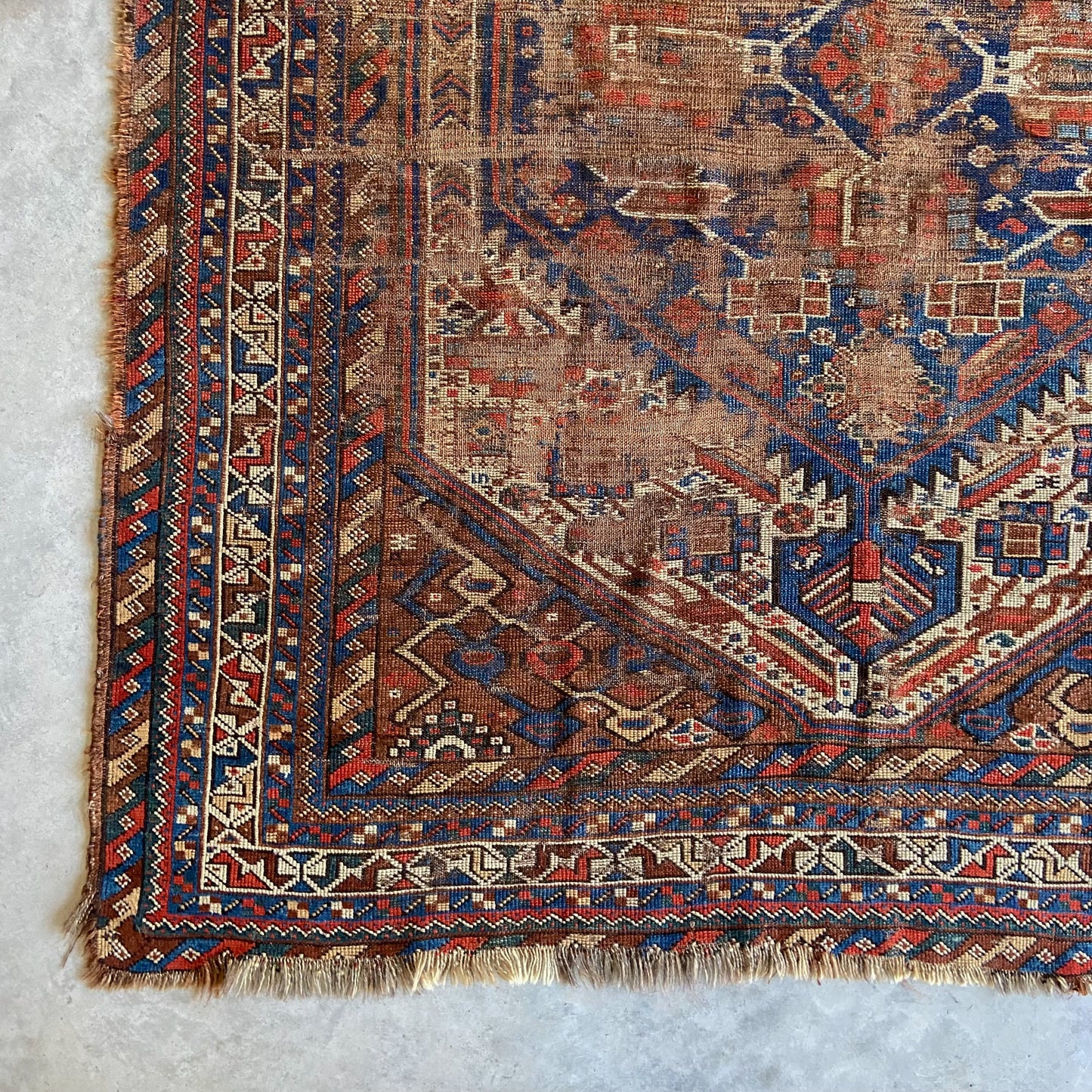 Antique Kamseh Accent Rug #R1026 - 5'5" x 6'10"