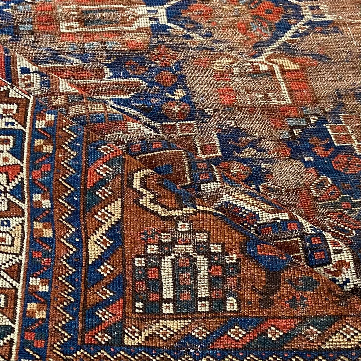 Antique Kamseh Accent Rug #R1026 - 5'5" x 6'10"