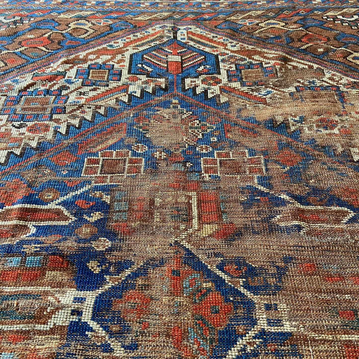 Antique Kamseh Accent Rug #R1026 - 5'5" x 6'10"