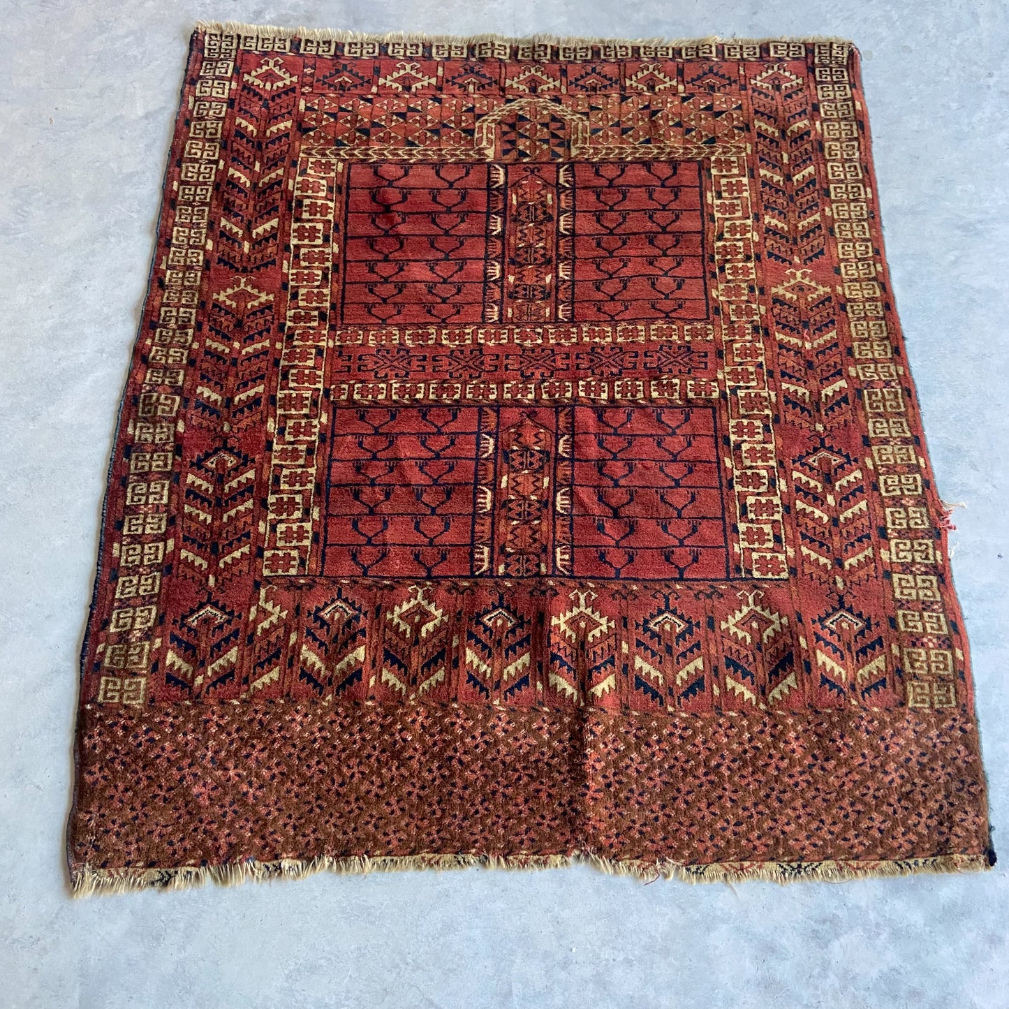 Antique Ensi Accent Rug #R1031 - 3'11" x 4'9"