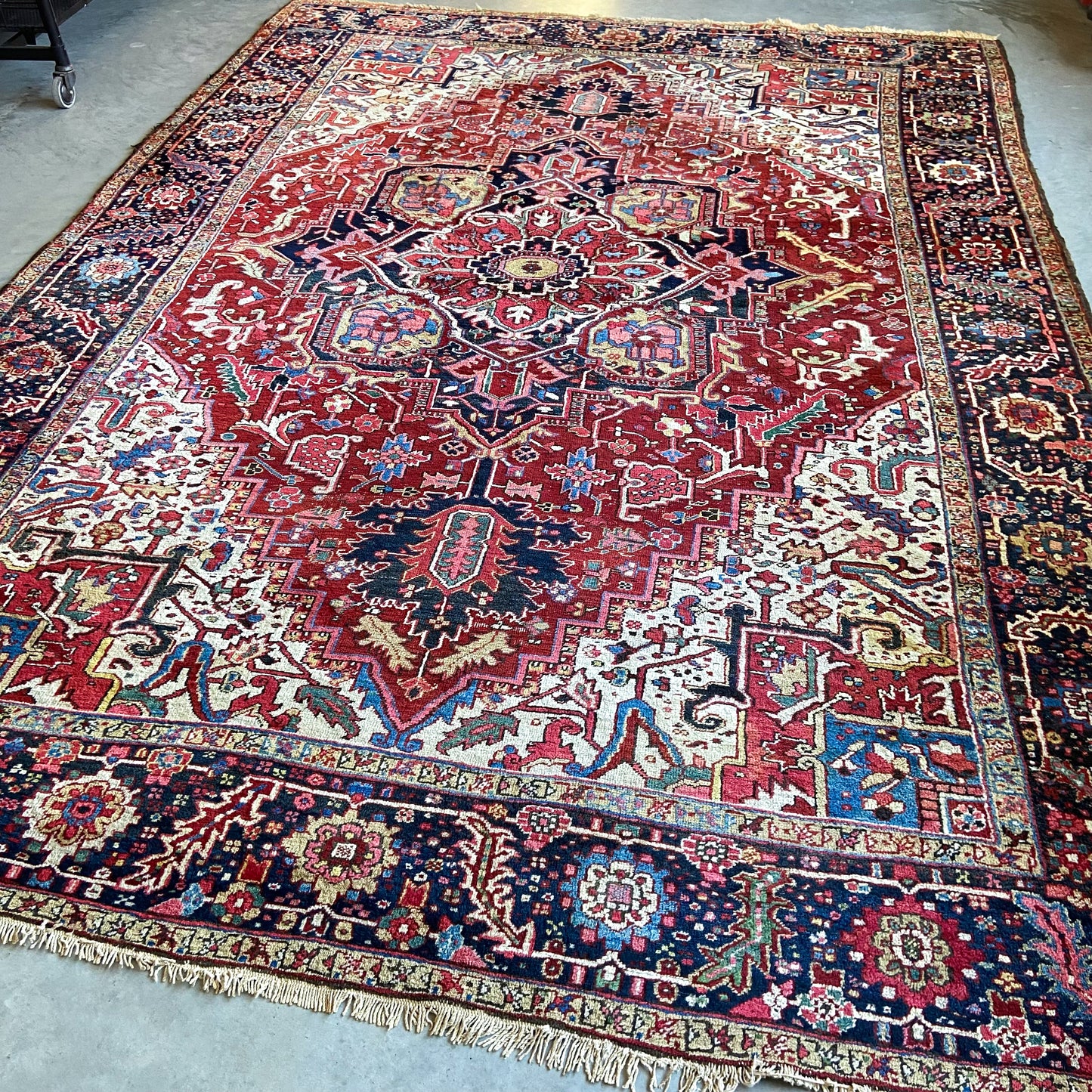 Antique Heriz Area Rug #R1025 - 8'11" x 12'8"