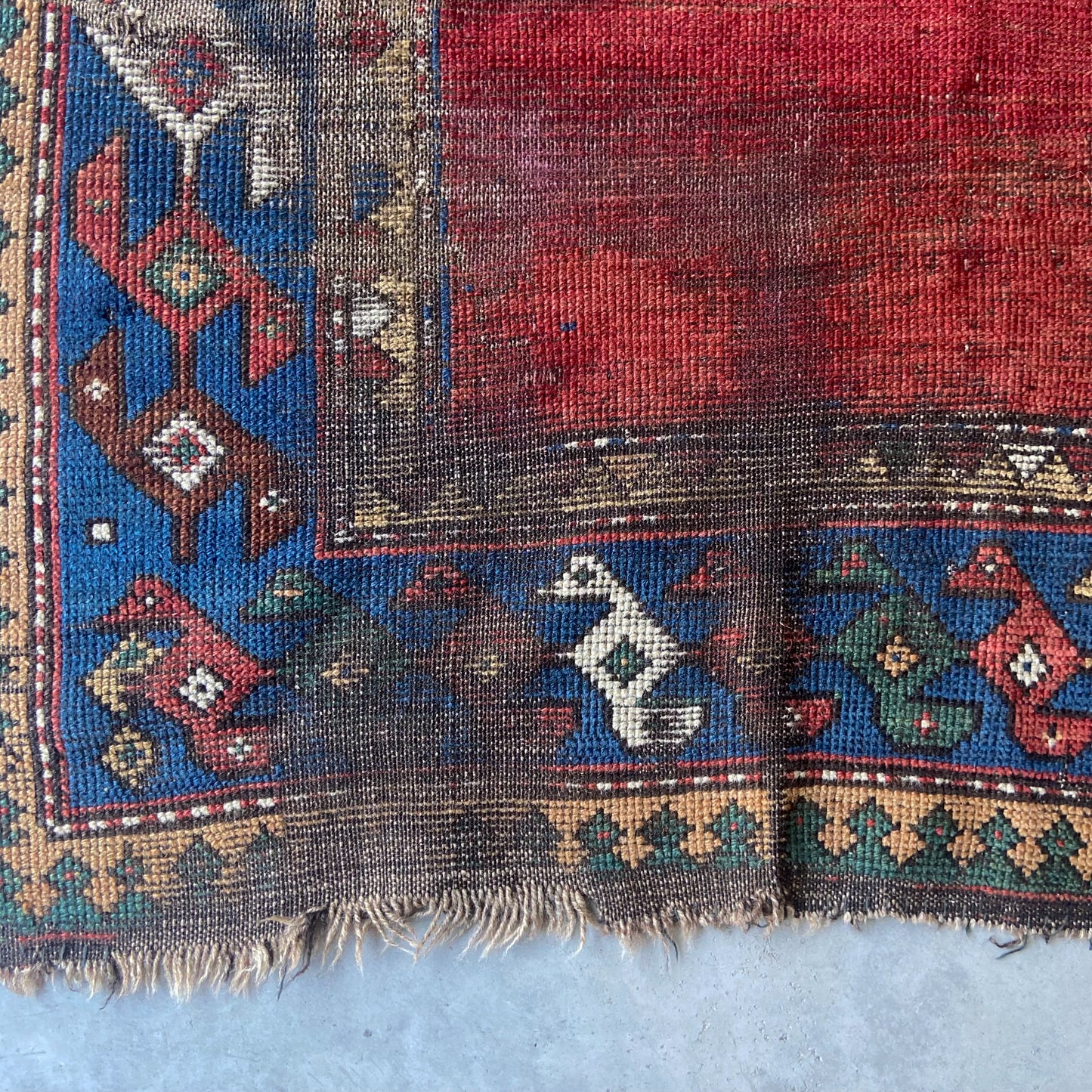 Antique Caucasian Pictoral Accent Rug #R968 - 4' x 7'2"